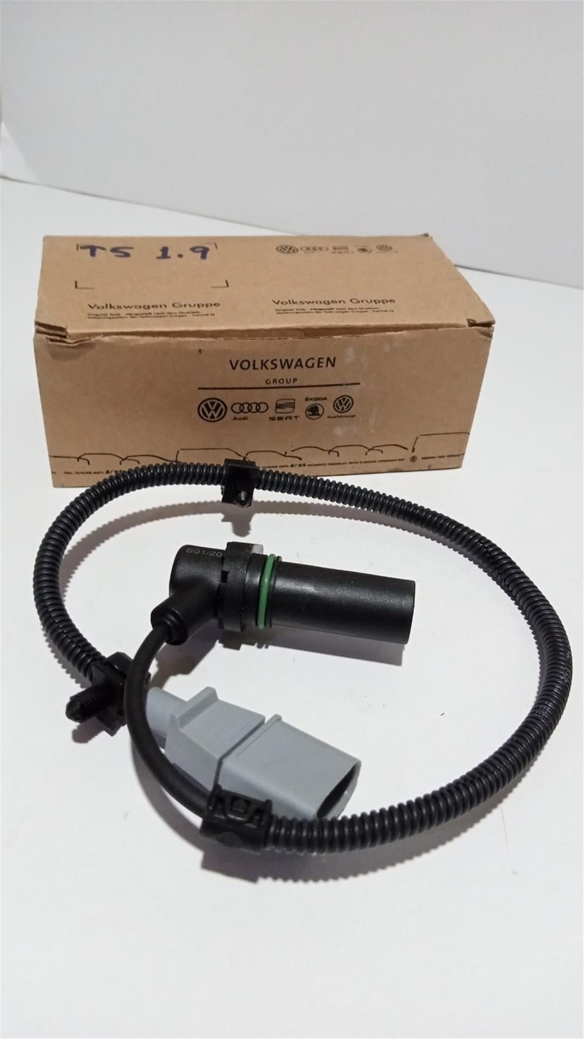 038957147F KRANK SENSÖRÜ 1.9-TDI AXB