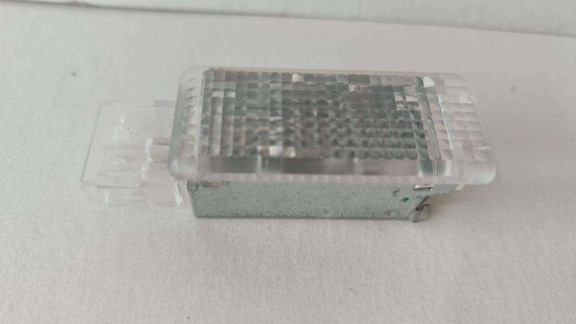 6L0947565     VW İÇ AYDINLATMA