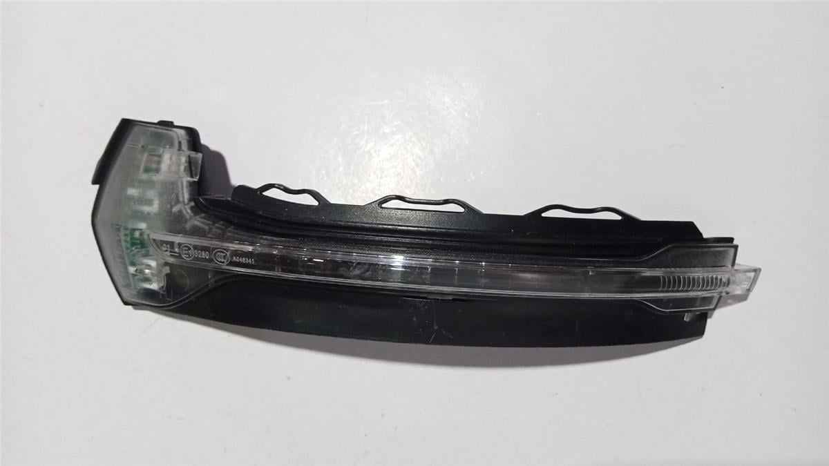 Audı Audı A3 Ayna Sinyali Sol 8V0 949 101