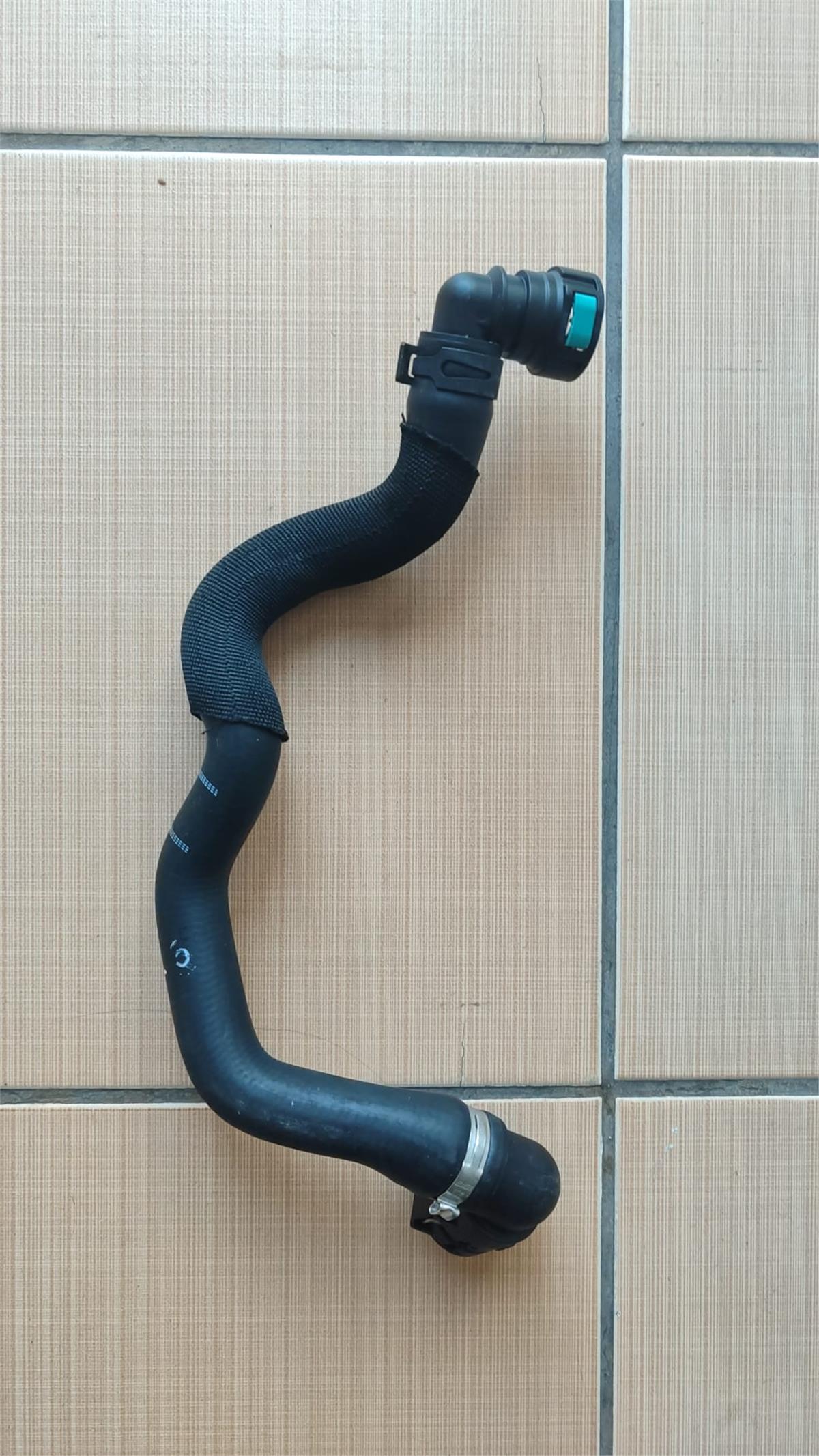 M8A2-8063-AC SU BORU HORTUMU RANGE ROVER