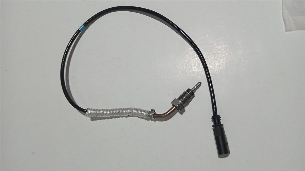 VOLKSWAGEN SKODA SEAT AUDI PORSCHE BENTLEY OEM EGSOZ SICAKLIK SENSÖRÜ 03L 906 088 BD
