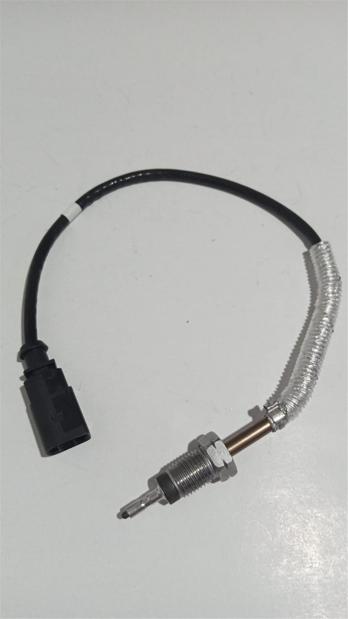 VW-OEM EGZOZ SICAKLIK SENSÖRÜ 04L906088FS