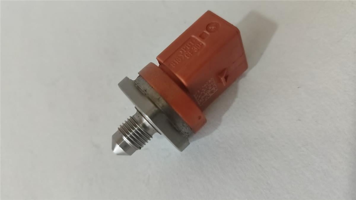 VW YAKIT BASINÇ SENSÖRÜ