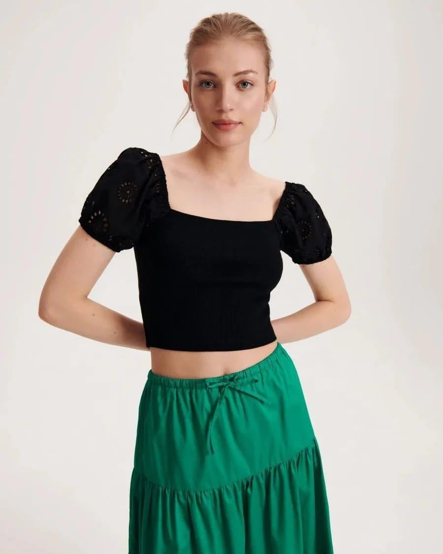 RESERVED ORJ SİYAH KOLU FİSTOLU CROP BODY