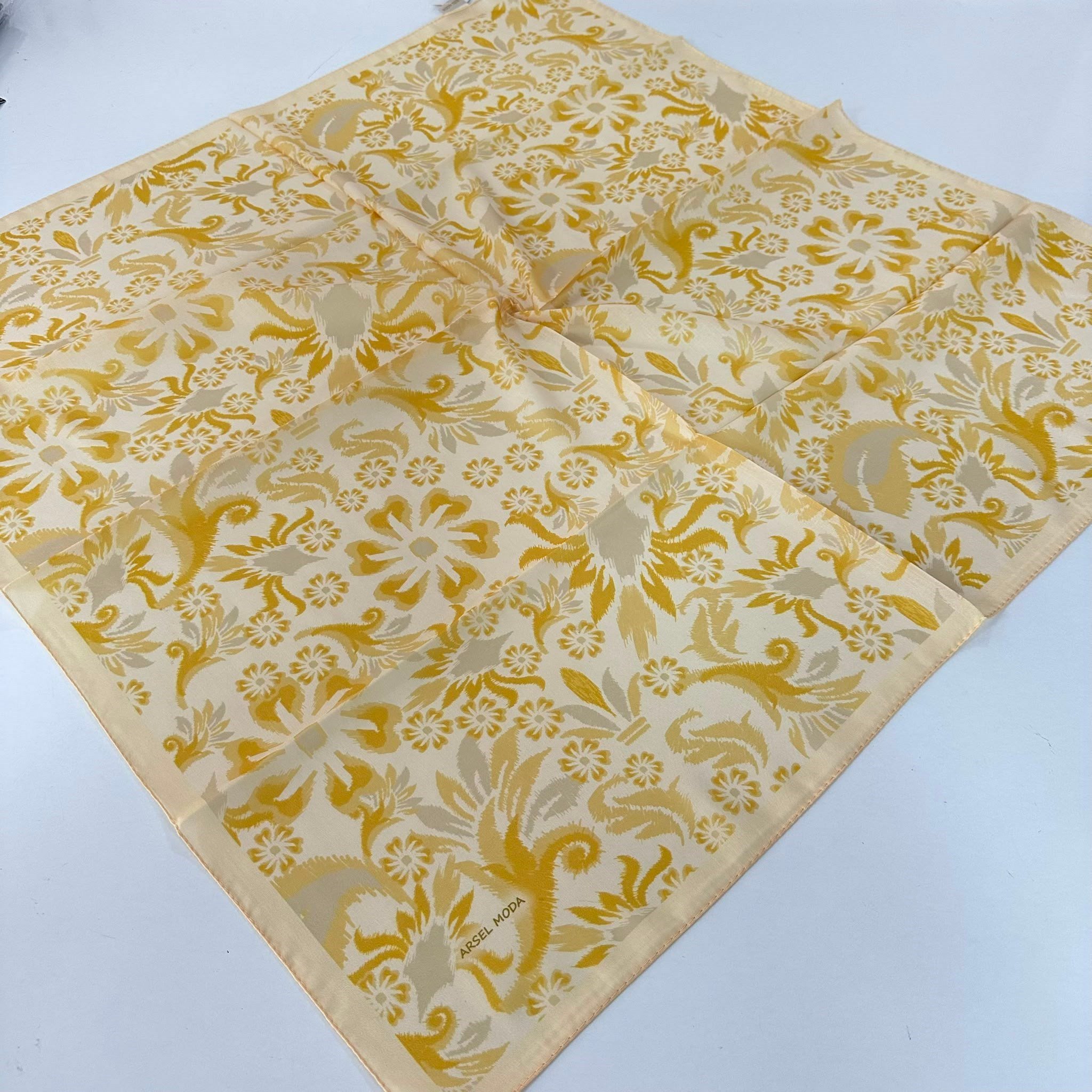ARSEL MODA Soft Pamuklu Eşarp İtalyan Dikişli Sarı Serisi  LRB7005