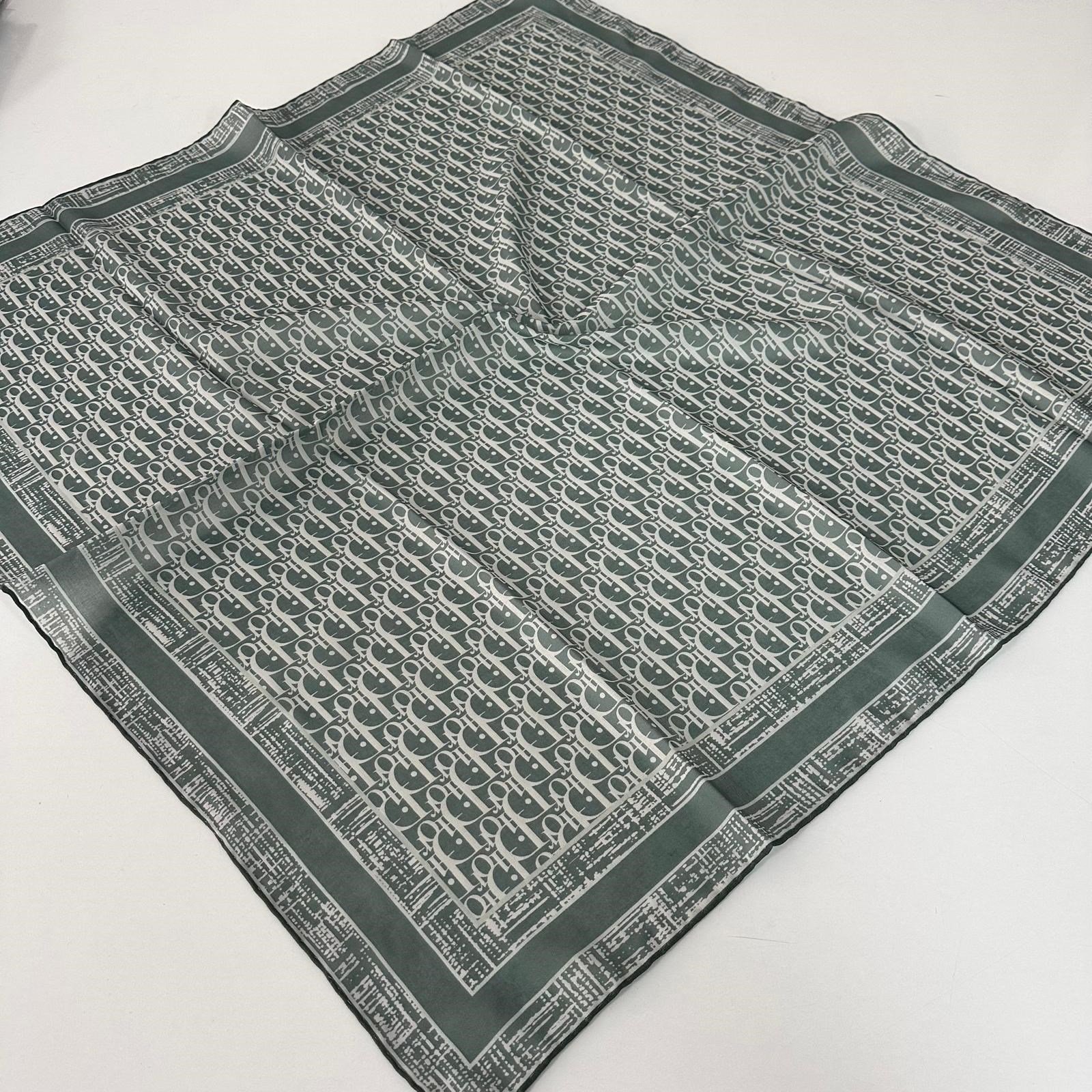 D desen soft Pamuklu Eşarp LRB3002