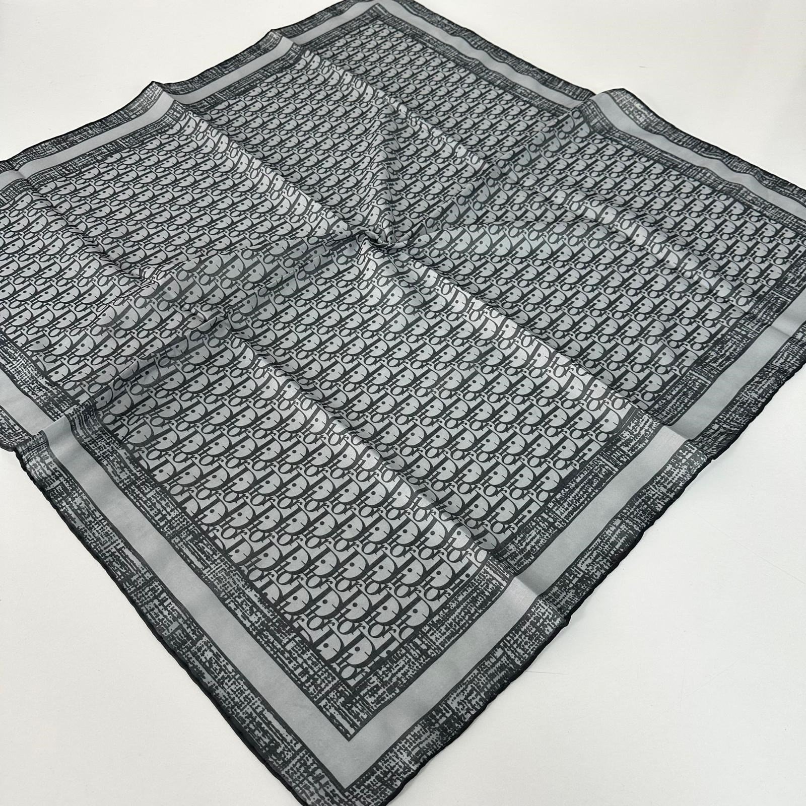 D desen soft Pamuklu Eşarp LRB3004