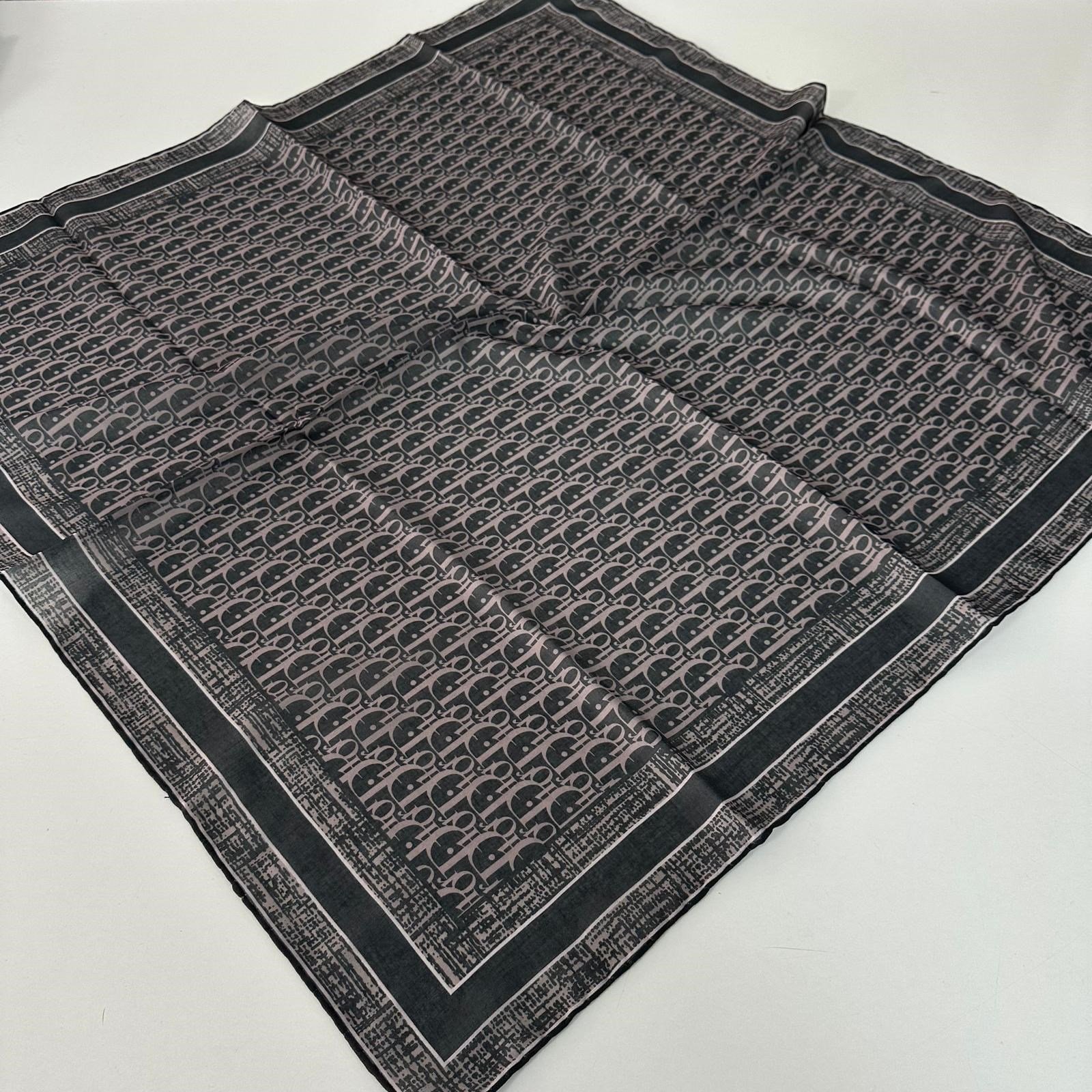 D desen soft Pamuklu Eşarp LRB3008