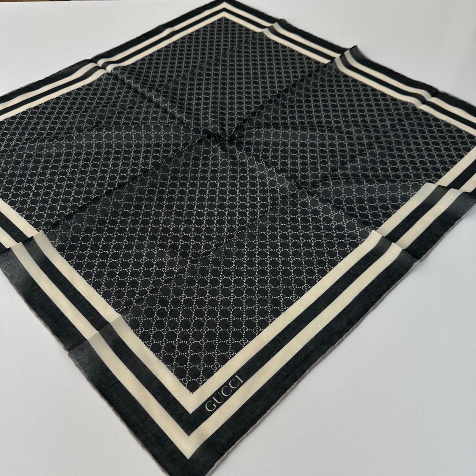 Locella Soft Pamuklu Siyah Beyaz Eşarp LDFC4406