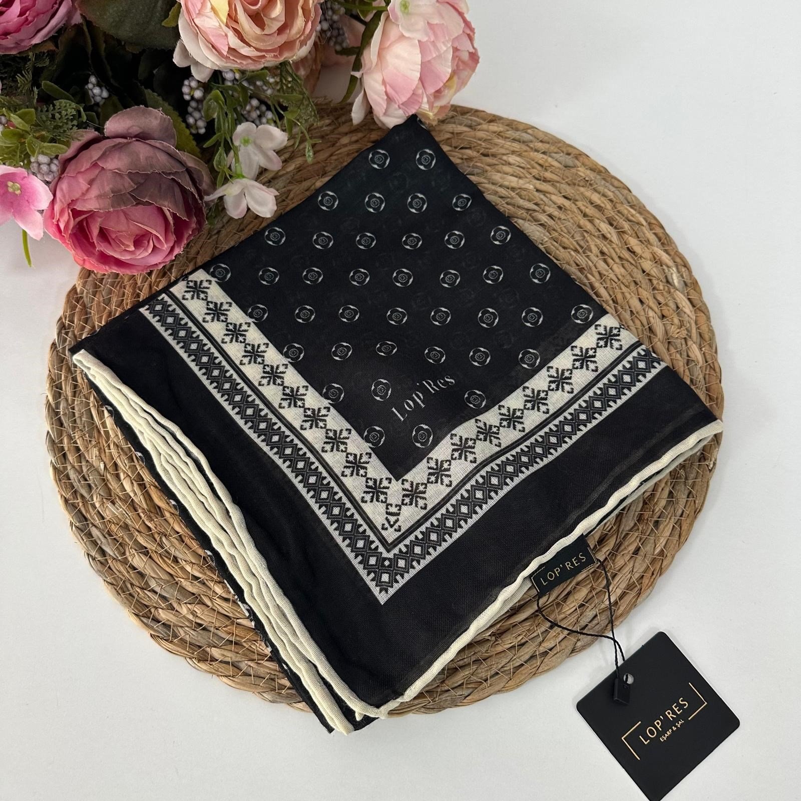 Lop'res Soft Pamuklu Eşarp Siyah Beyaz LDNA1602