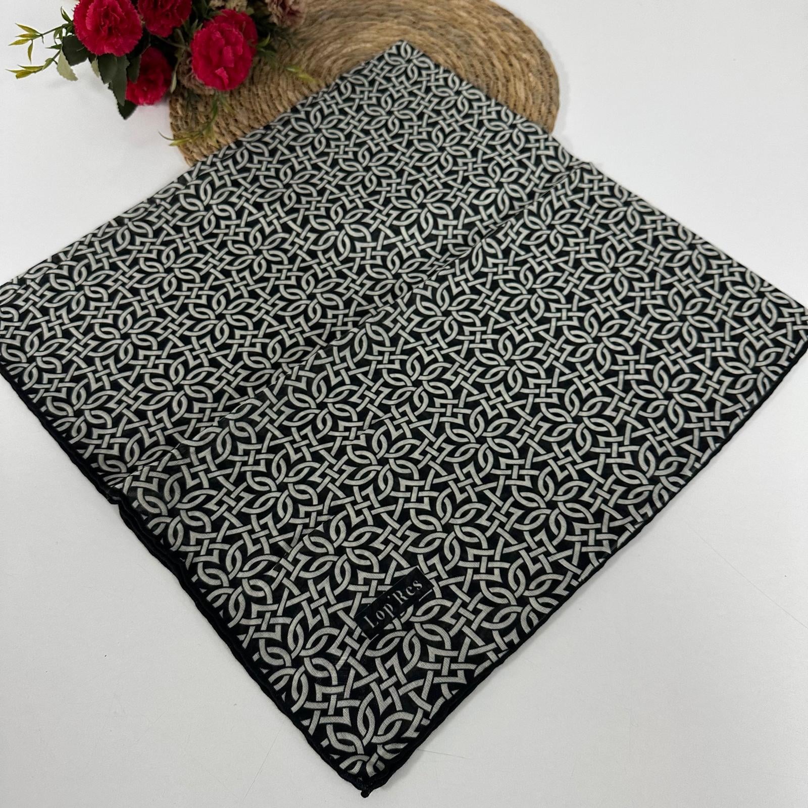 Lop'res Soft Pamuklu Siyah Beyaz  Eşarp  LDN6402