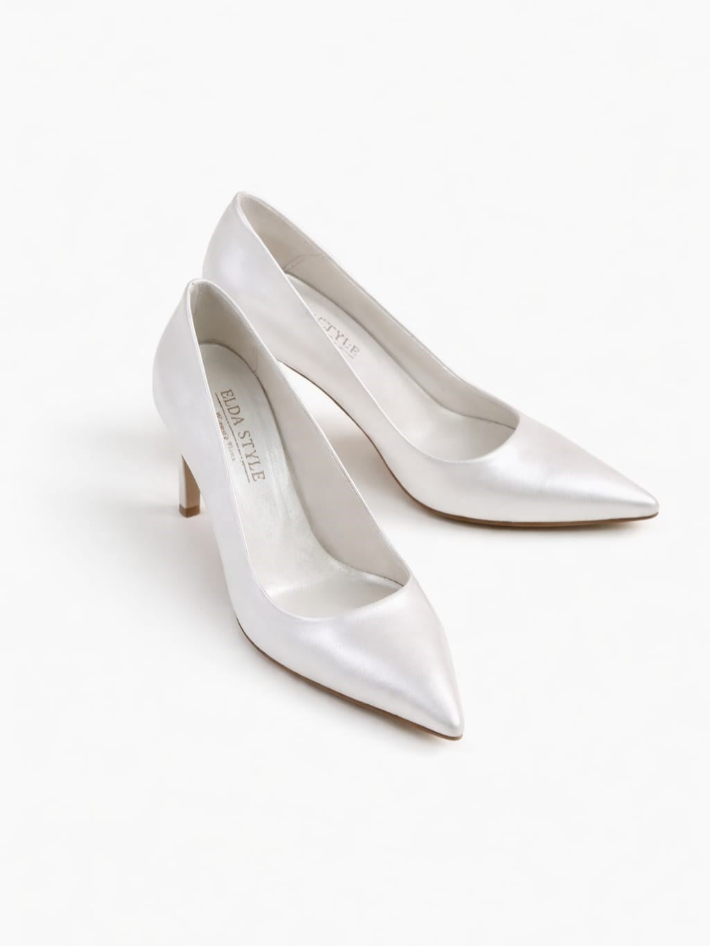 Beyaz Saten Stiletto 8.5 cm – Şık, Zarif ve Rahat Topuklu Kadın Ayakkabı
