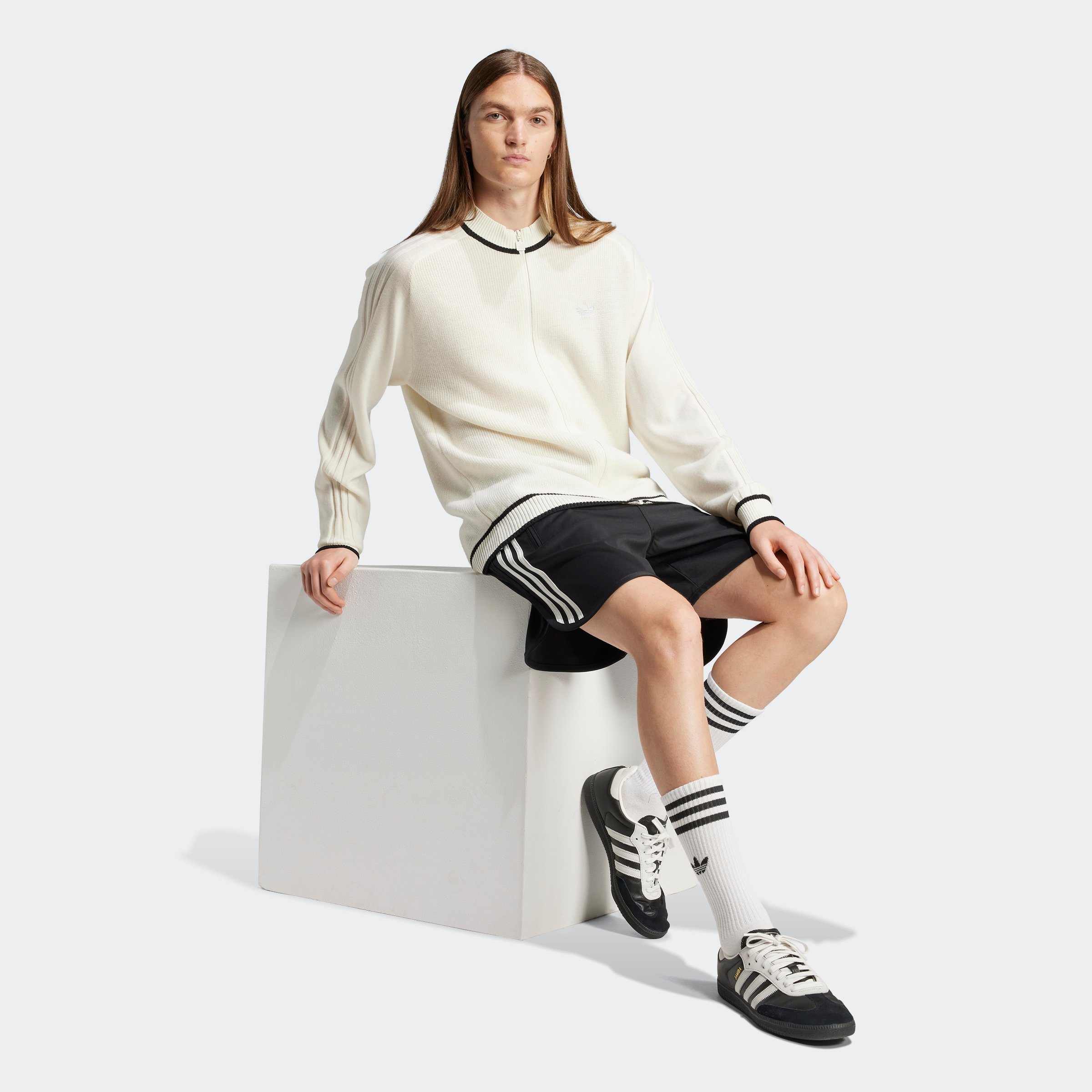3 STRIPE SHORT