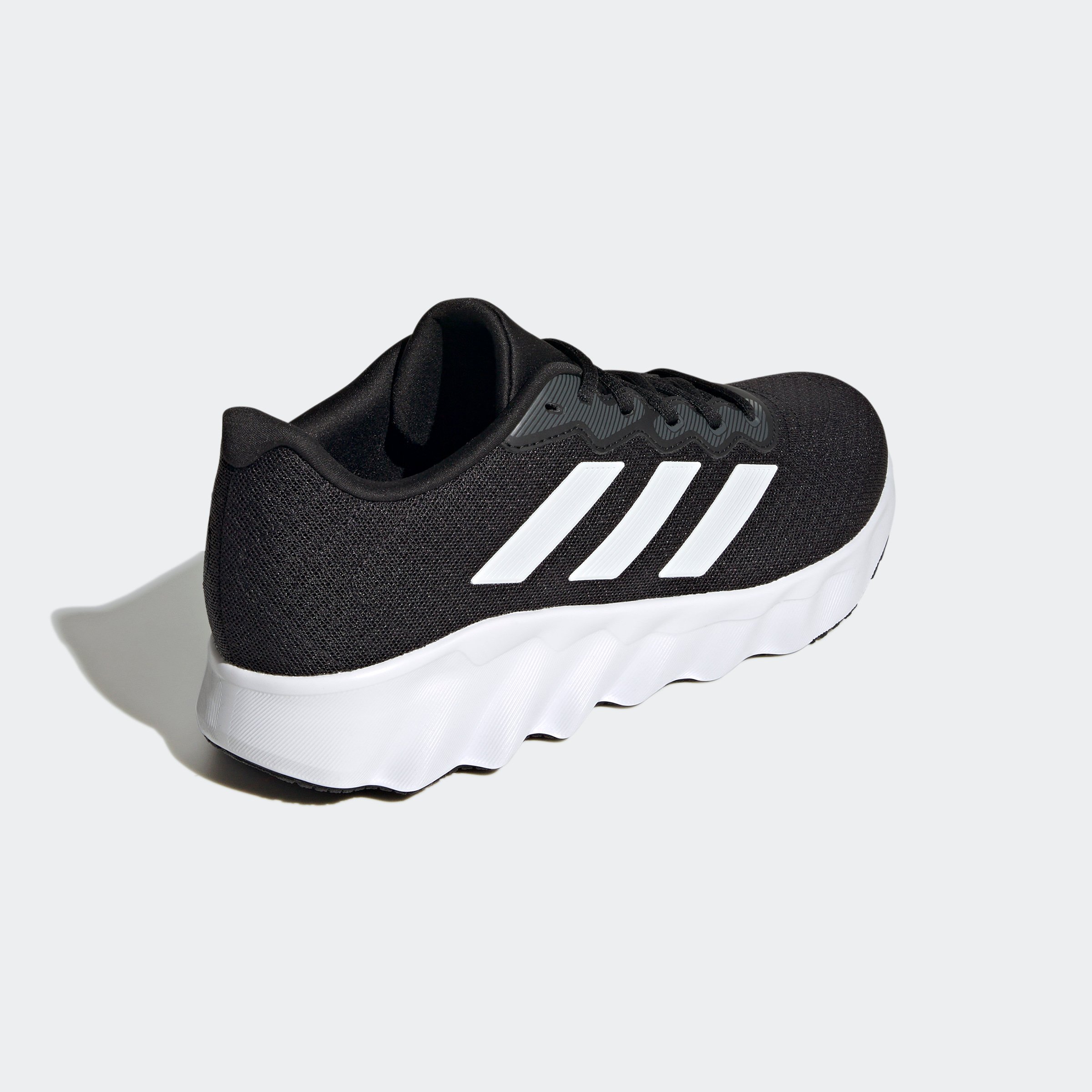 ADIDAS SWITCH MOVE U