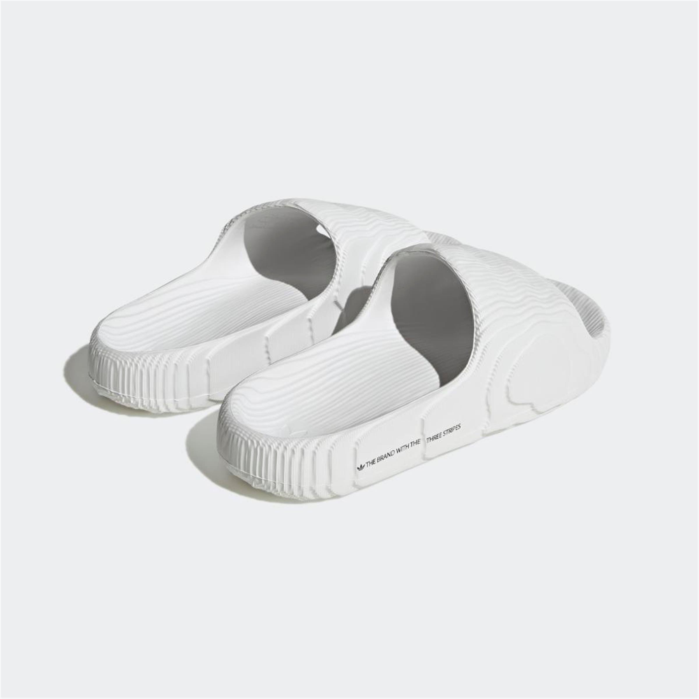 ADILETTE 22