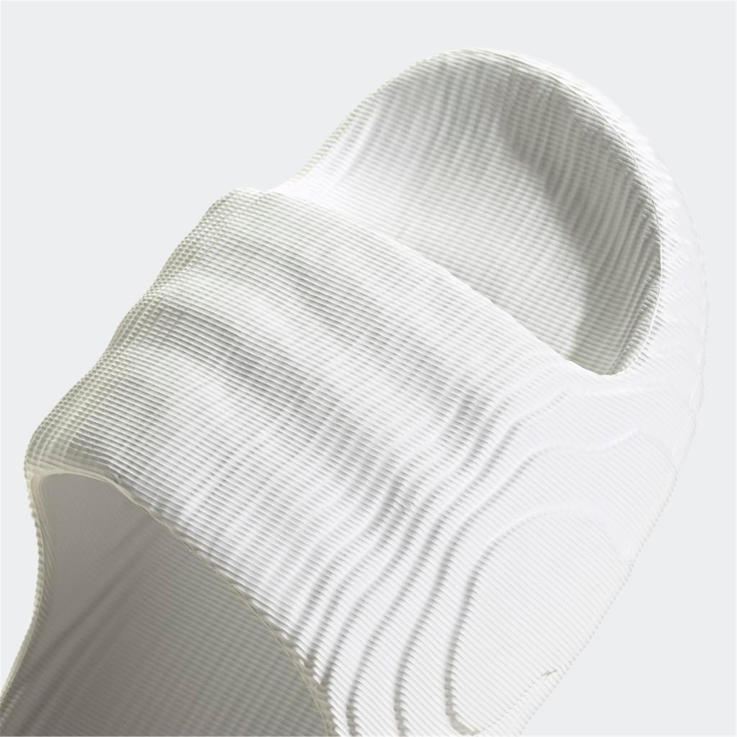 ADILETTE 22