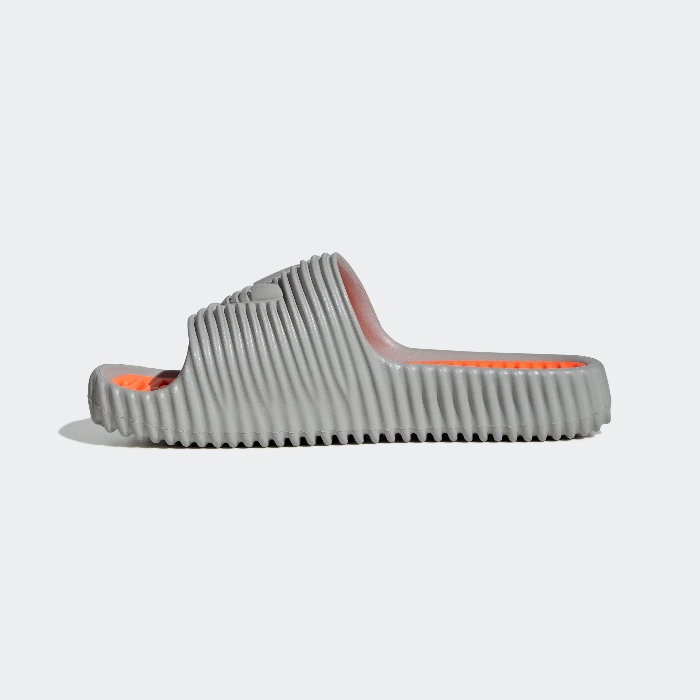 ADILETTE 25
