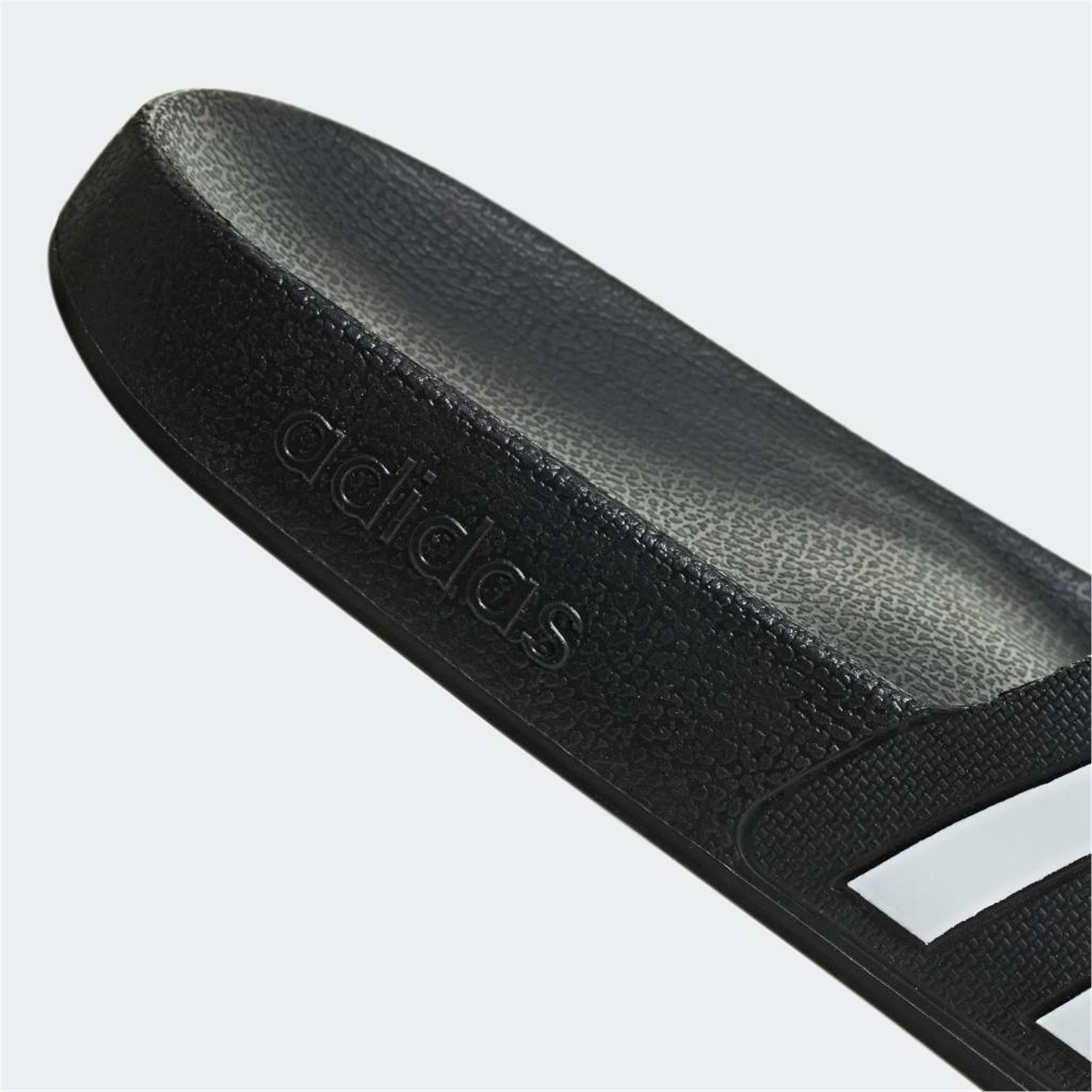 ADILETTE AQUA