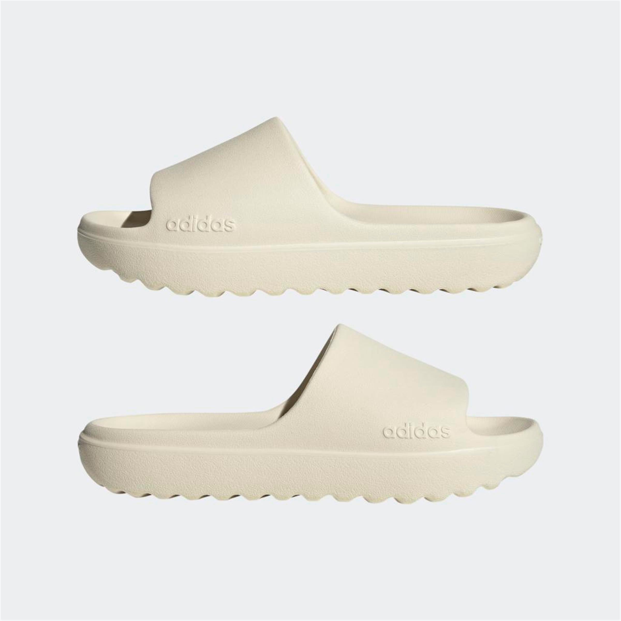 ADILETTE LUMIA