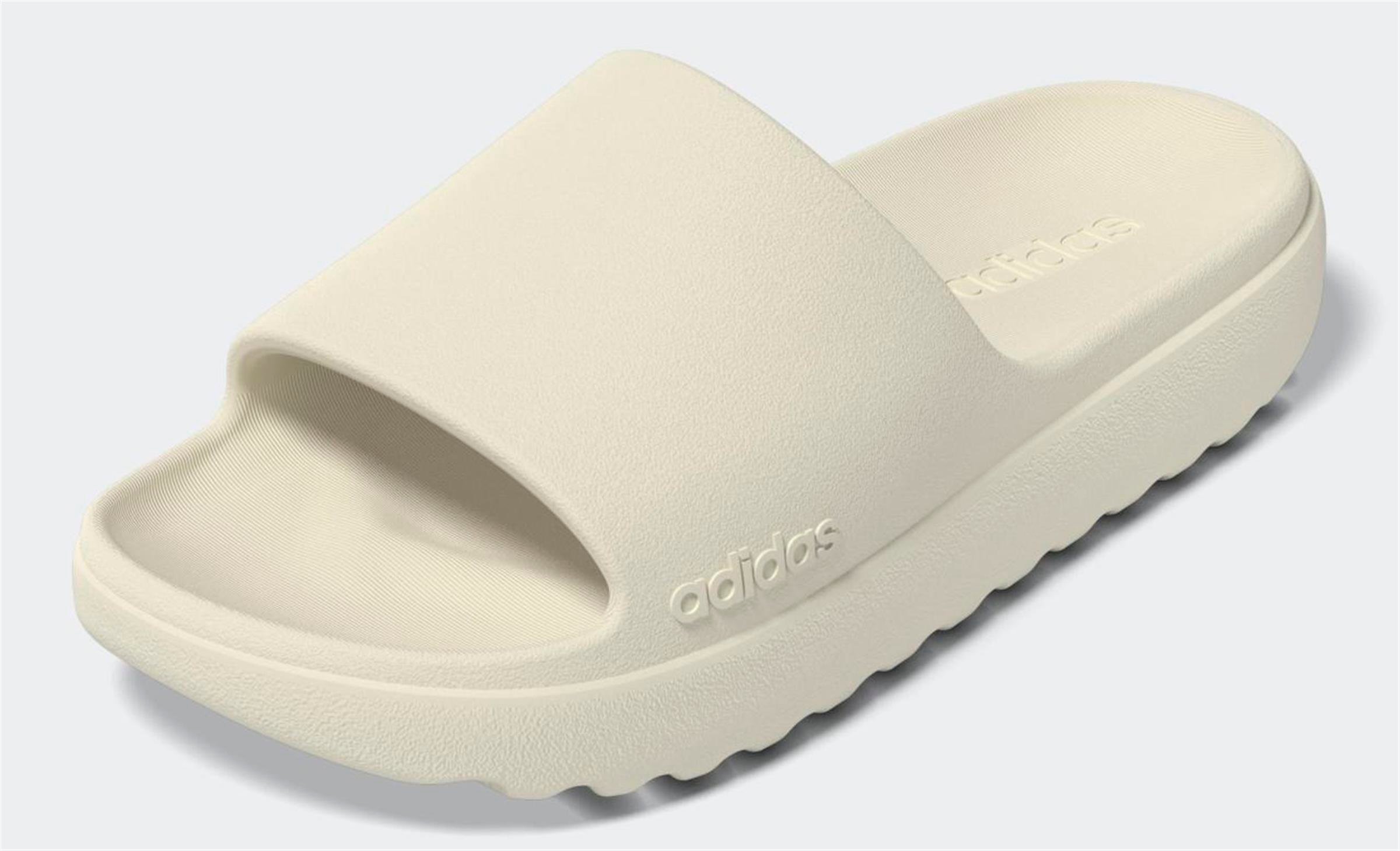 ADILETTE LUMIA