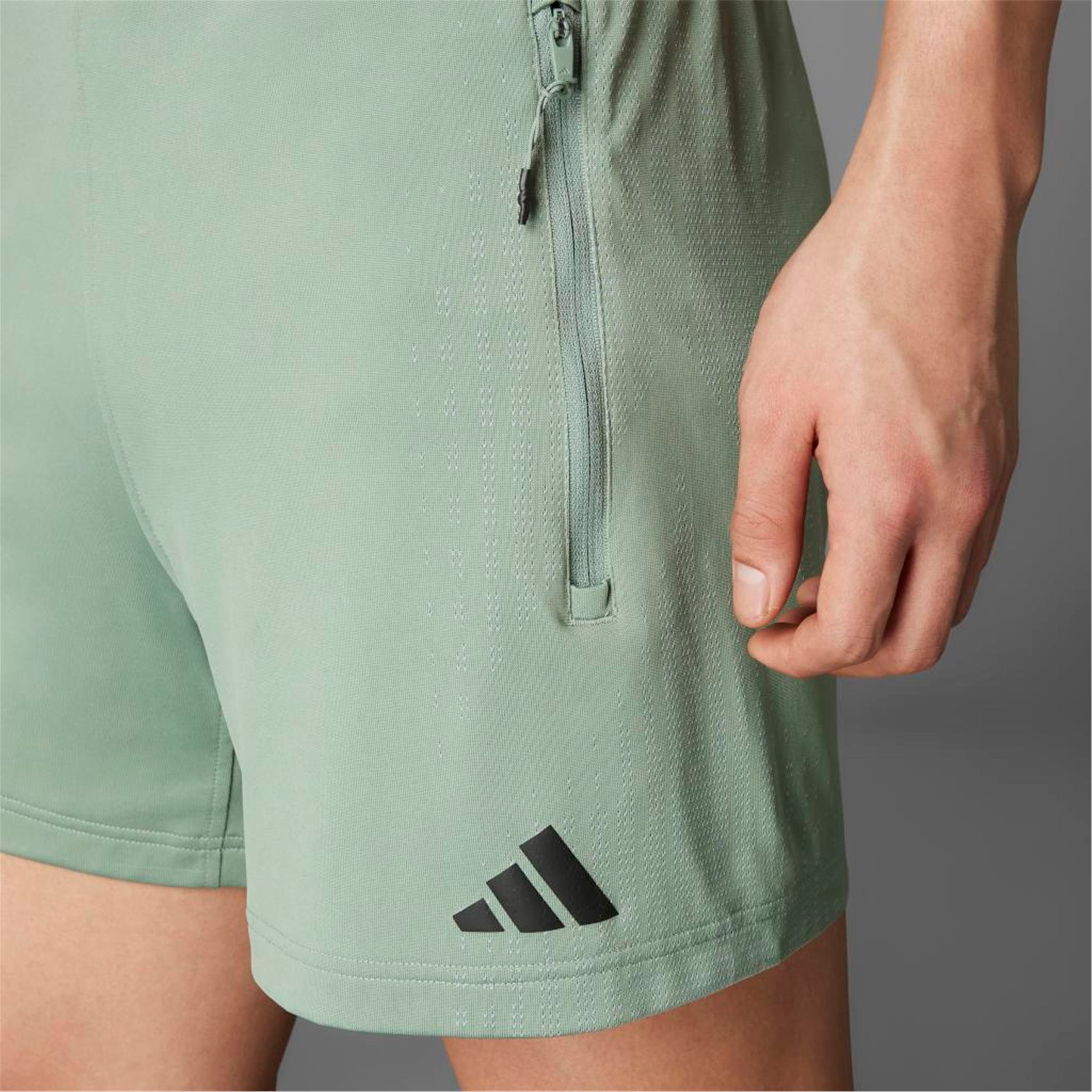 AIRCHILL SHORTS