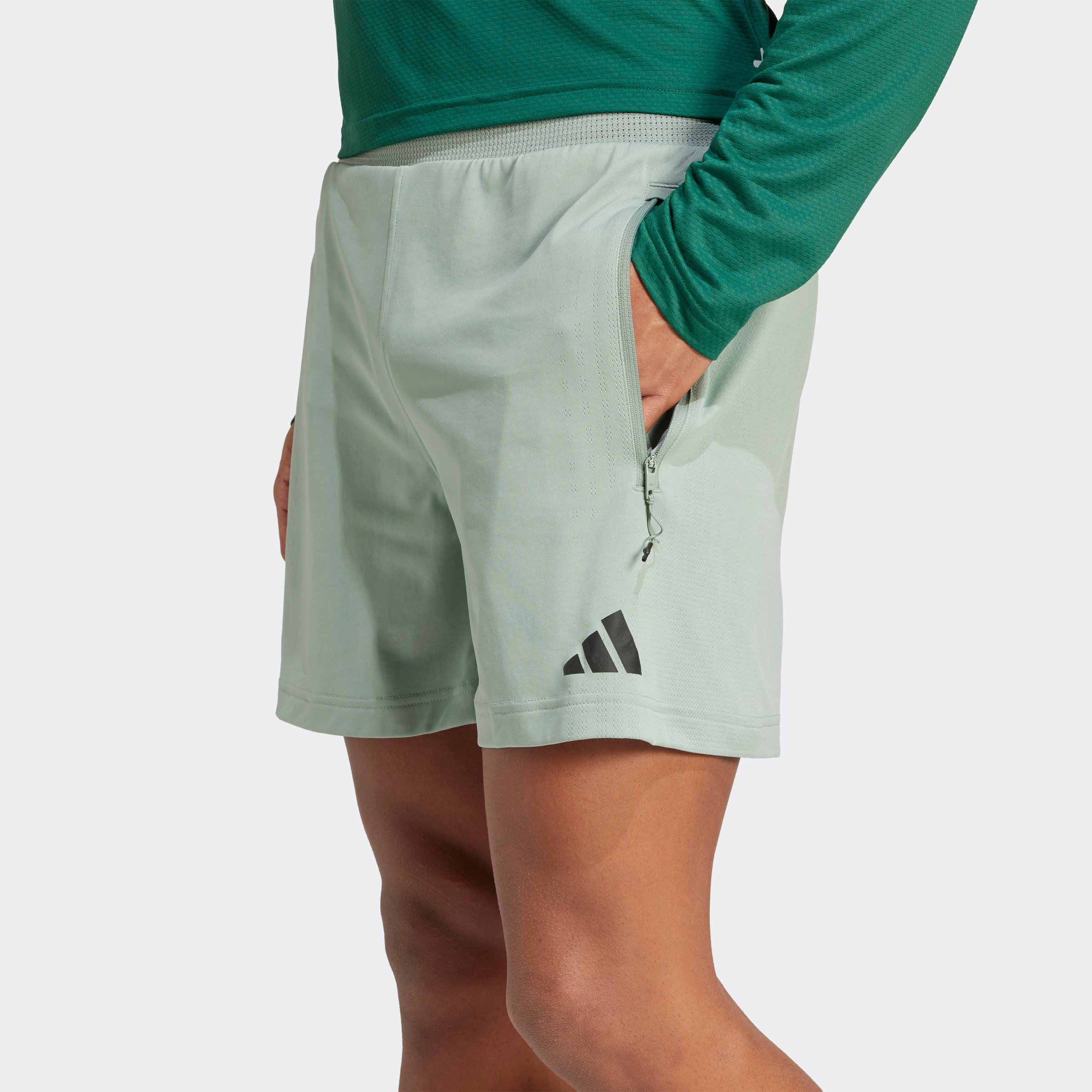 AIRCHILL SHORTS