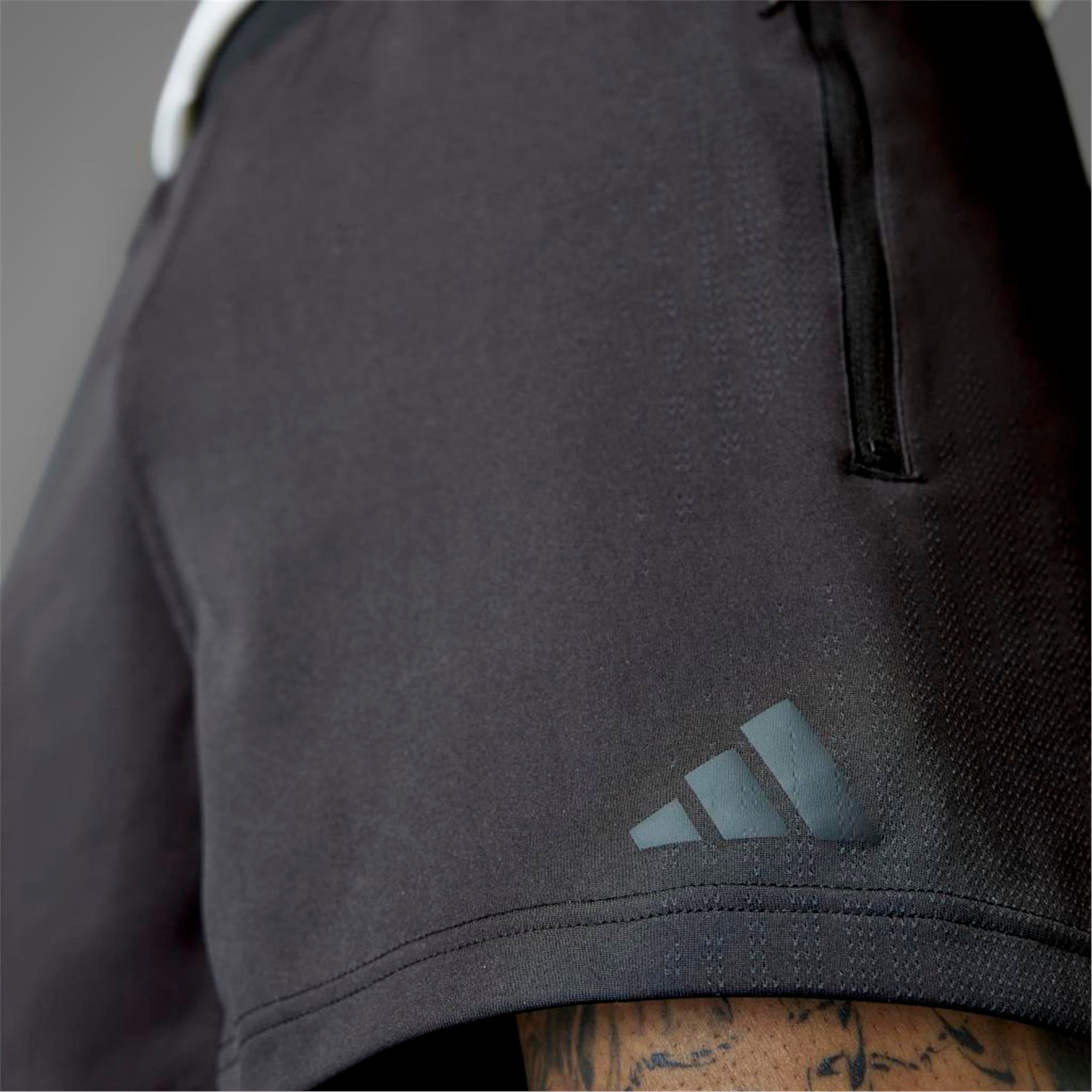 AIRCHILL SHORTS