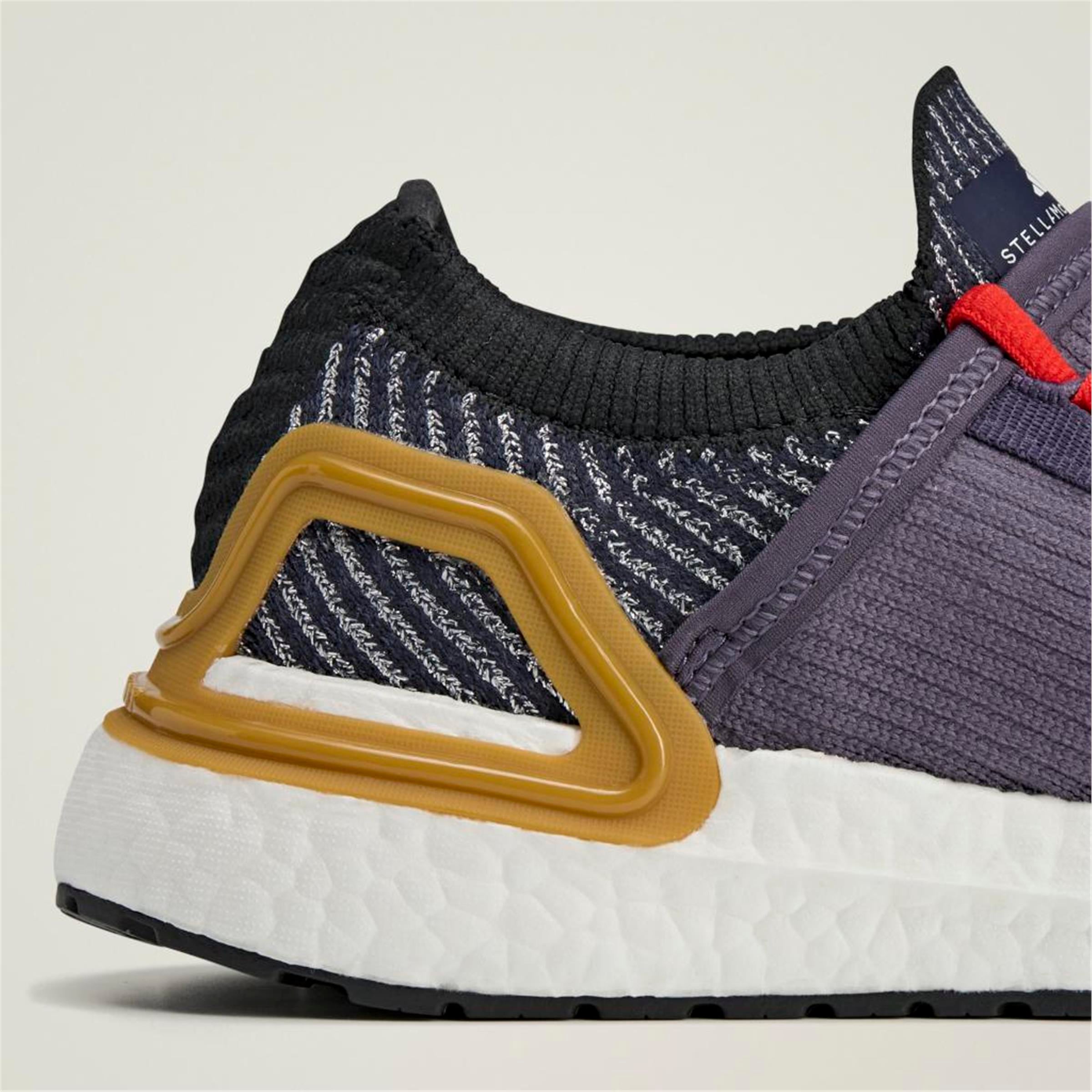 aSMC UltraBOOST 20 metallic
