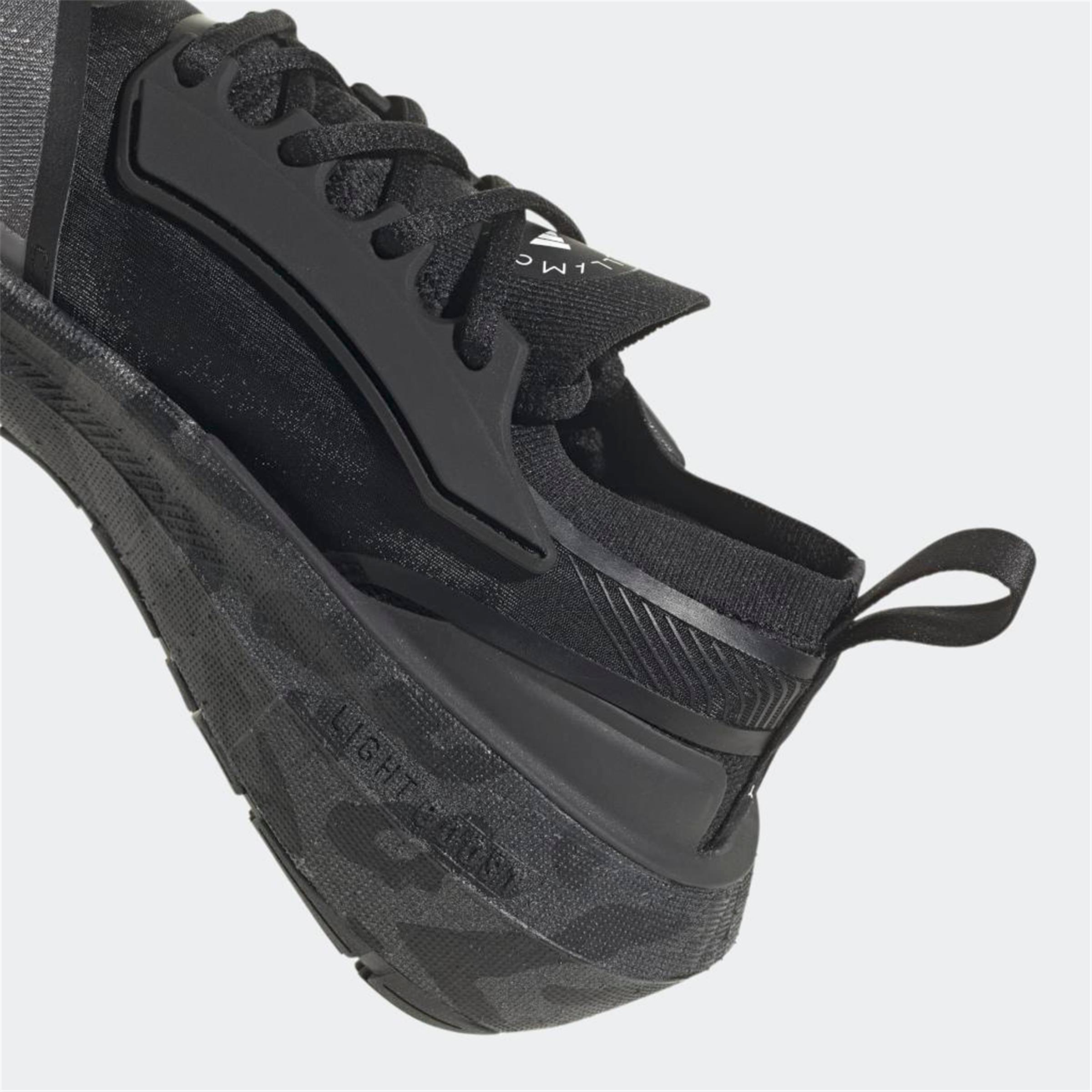 aSMC ULTRABOOST 23