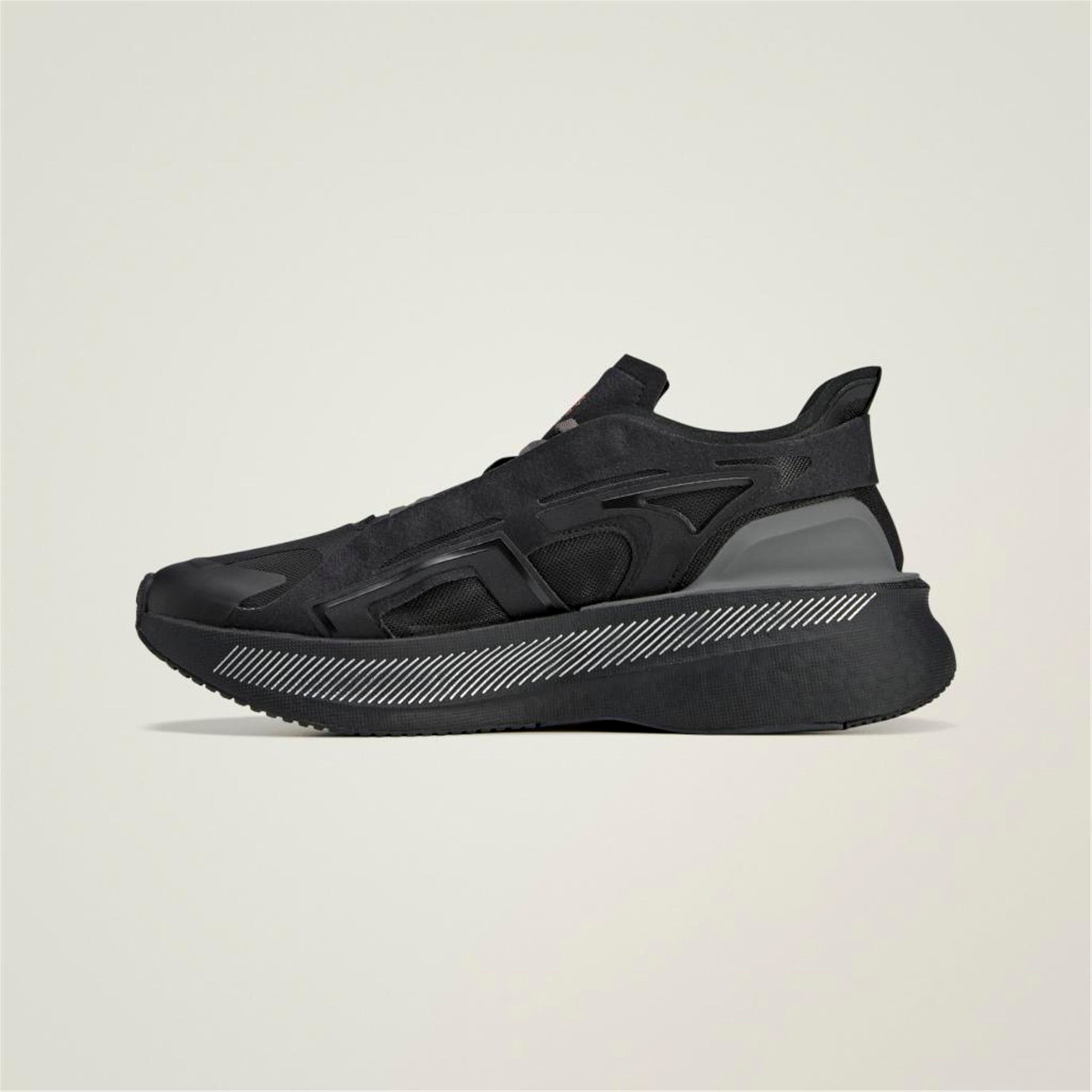 aSMC ULTRABOOST 5