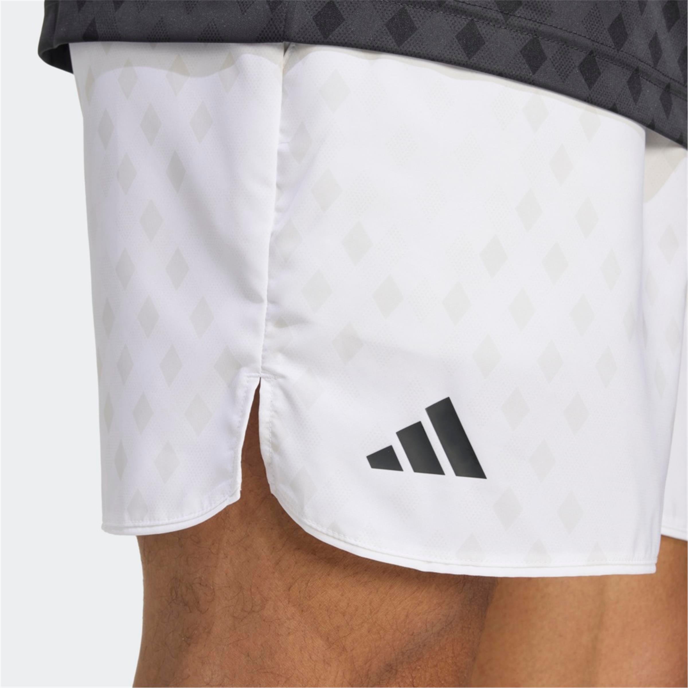 CLUB GRAPHSHORT
