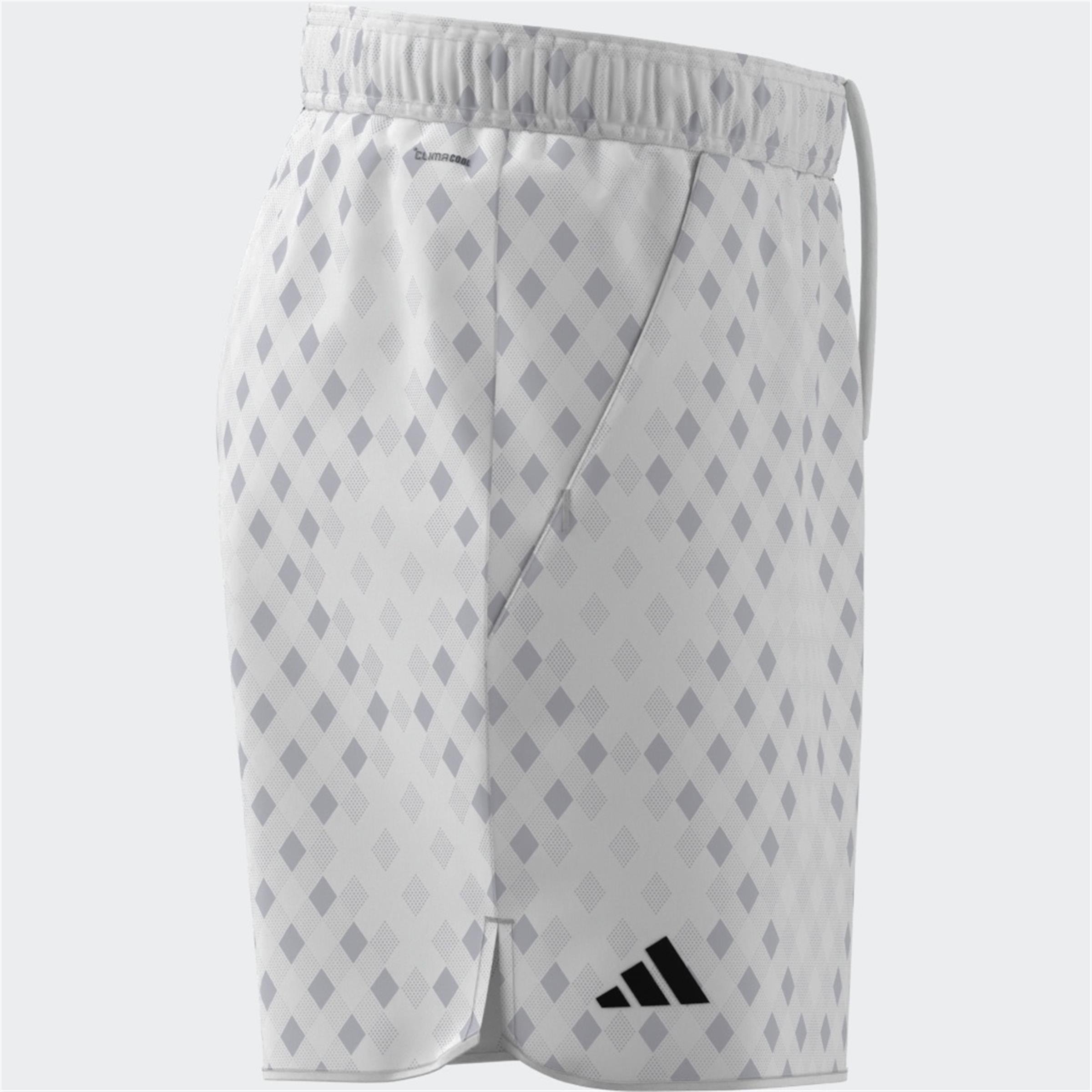 CLUB GRAPHSHORT