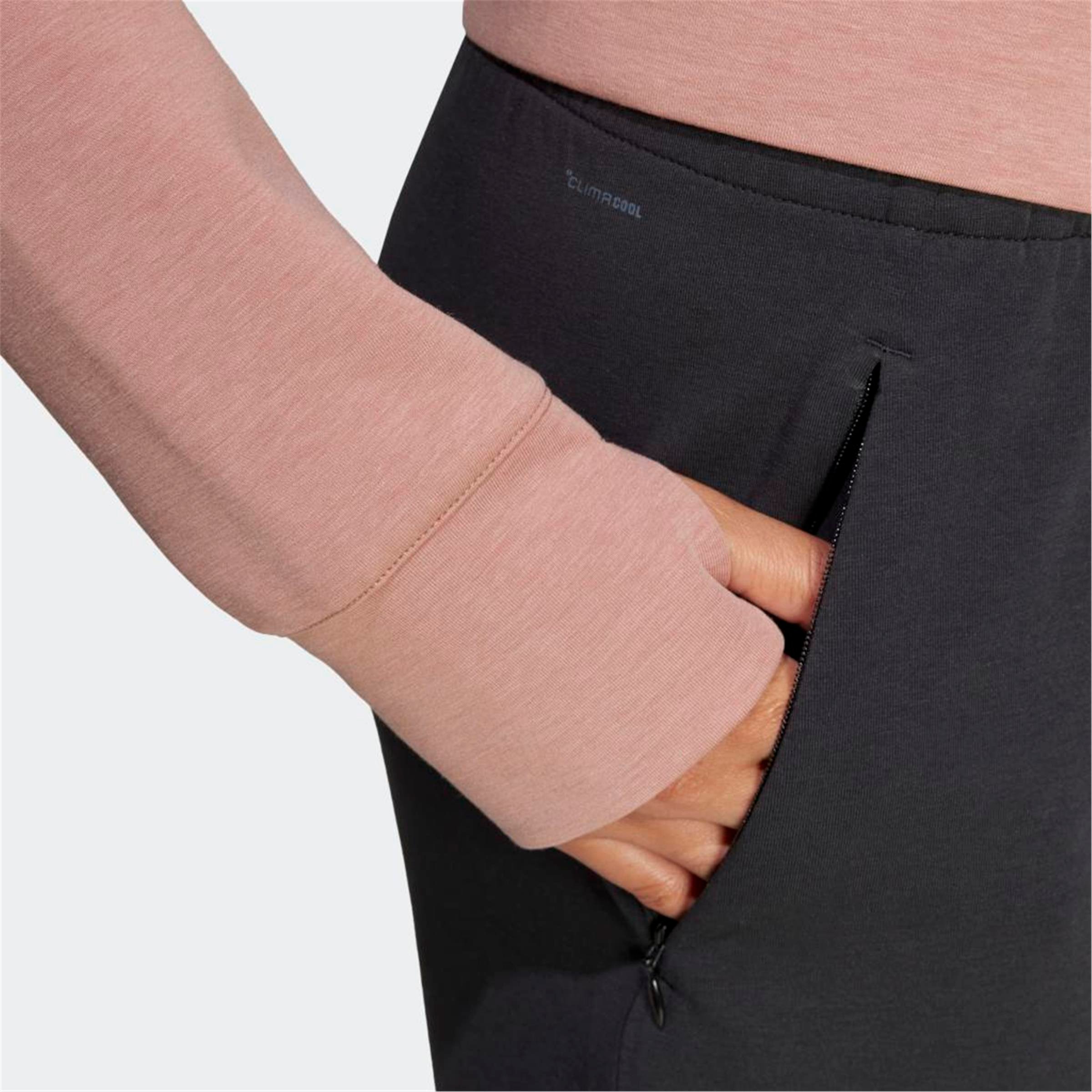D4T KNIT SHORT