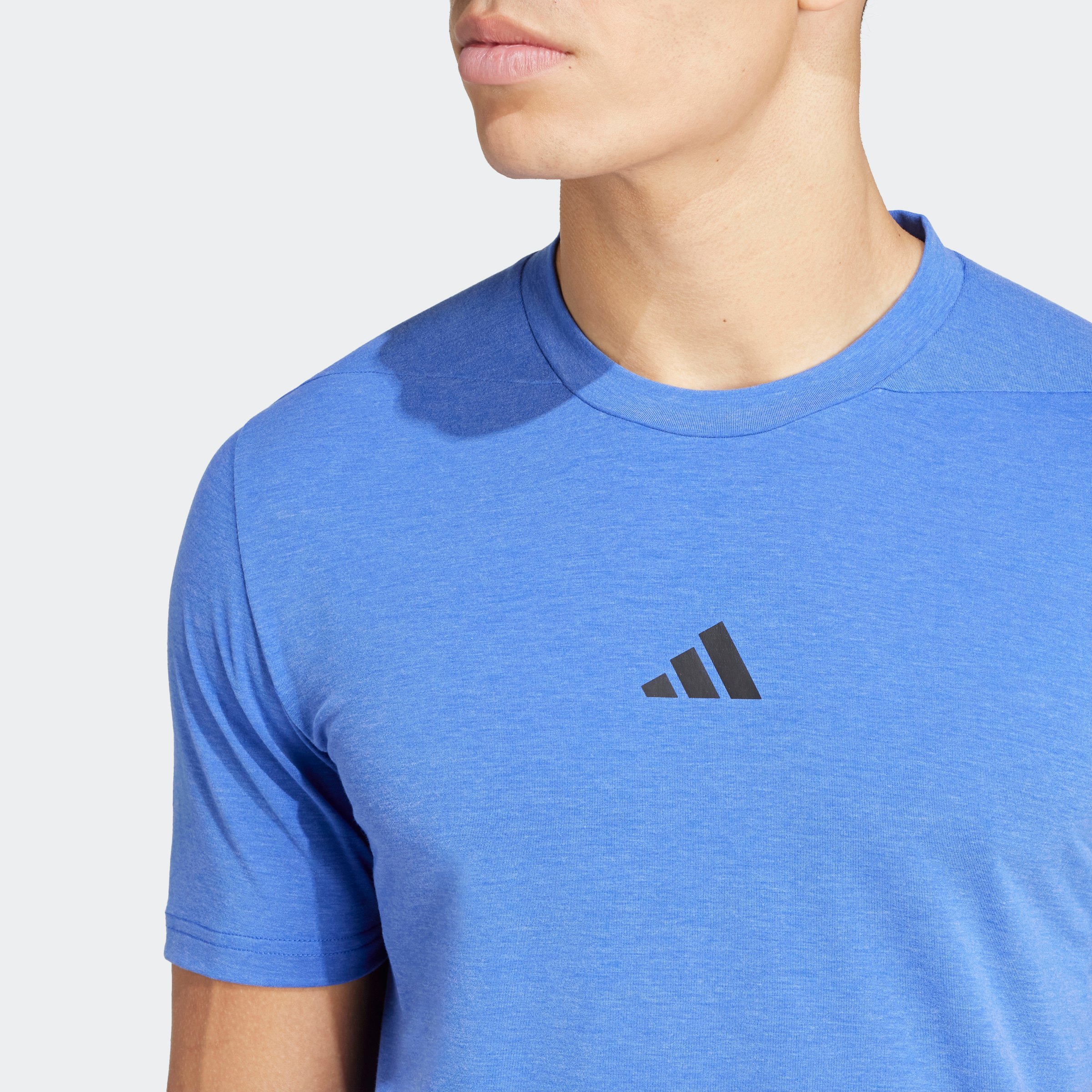 D4T TEE