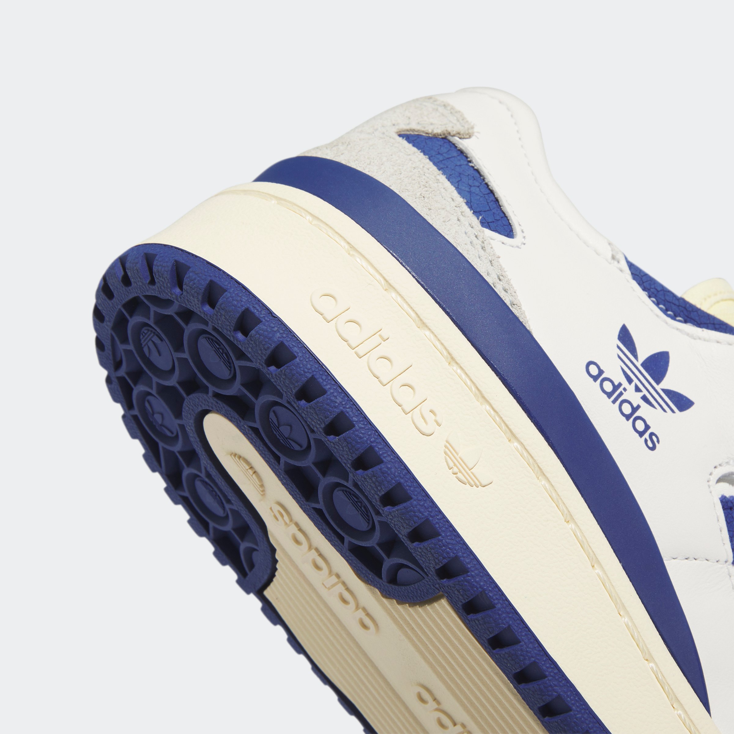FORUM 84 LOW