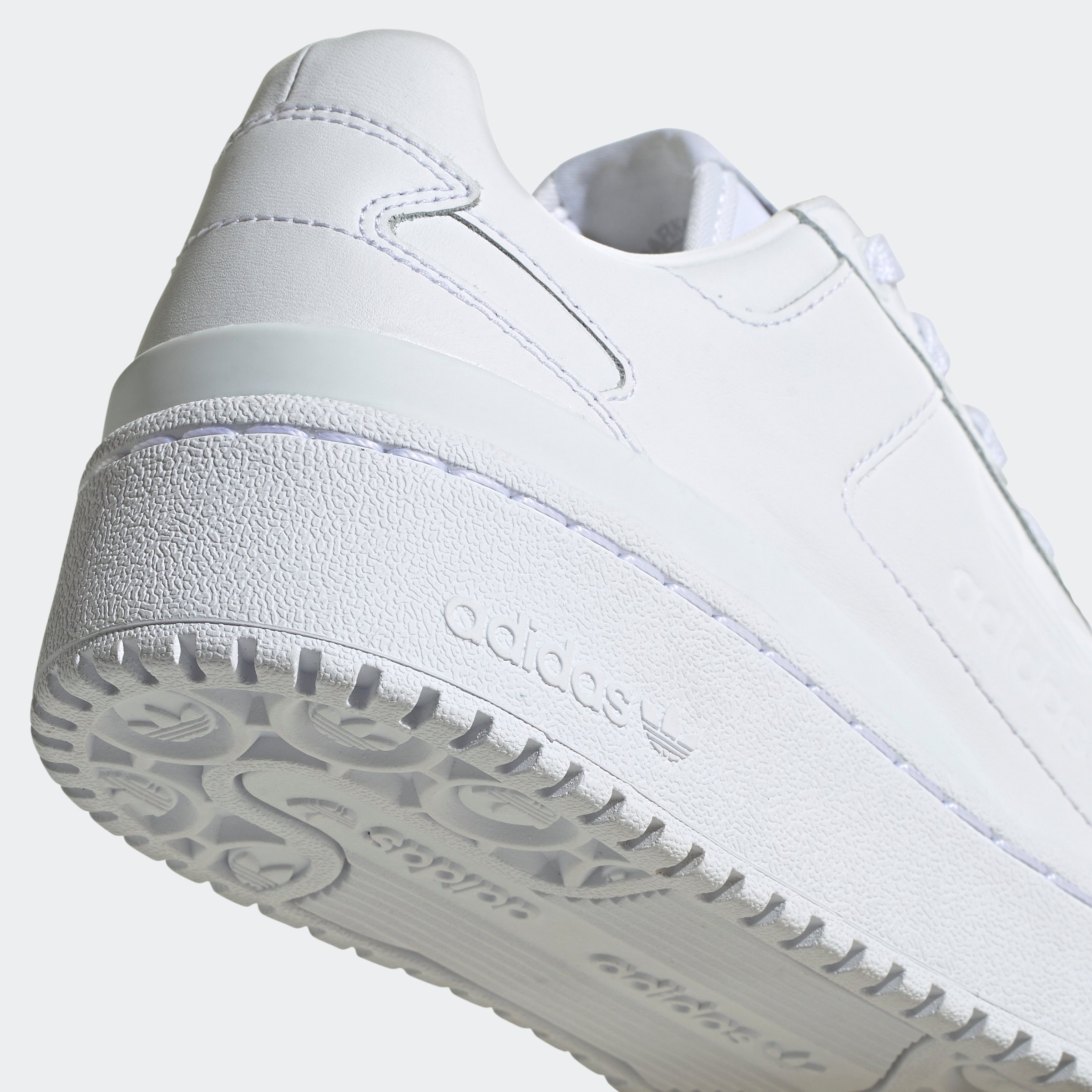 FORUM BOLD W