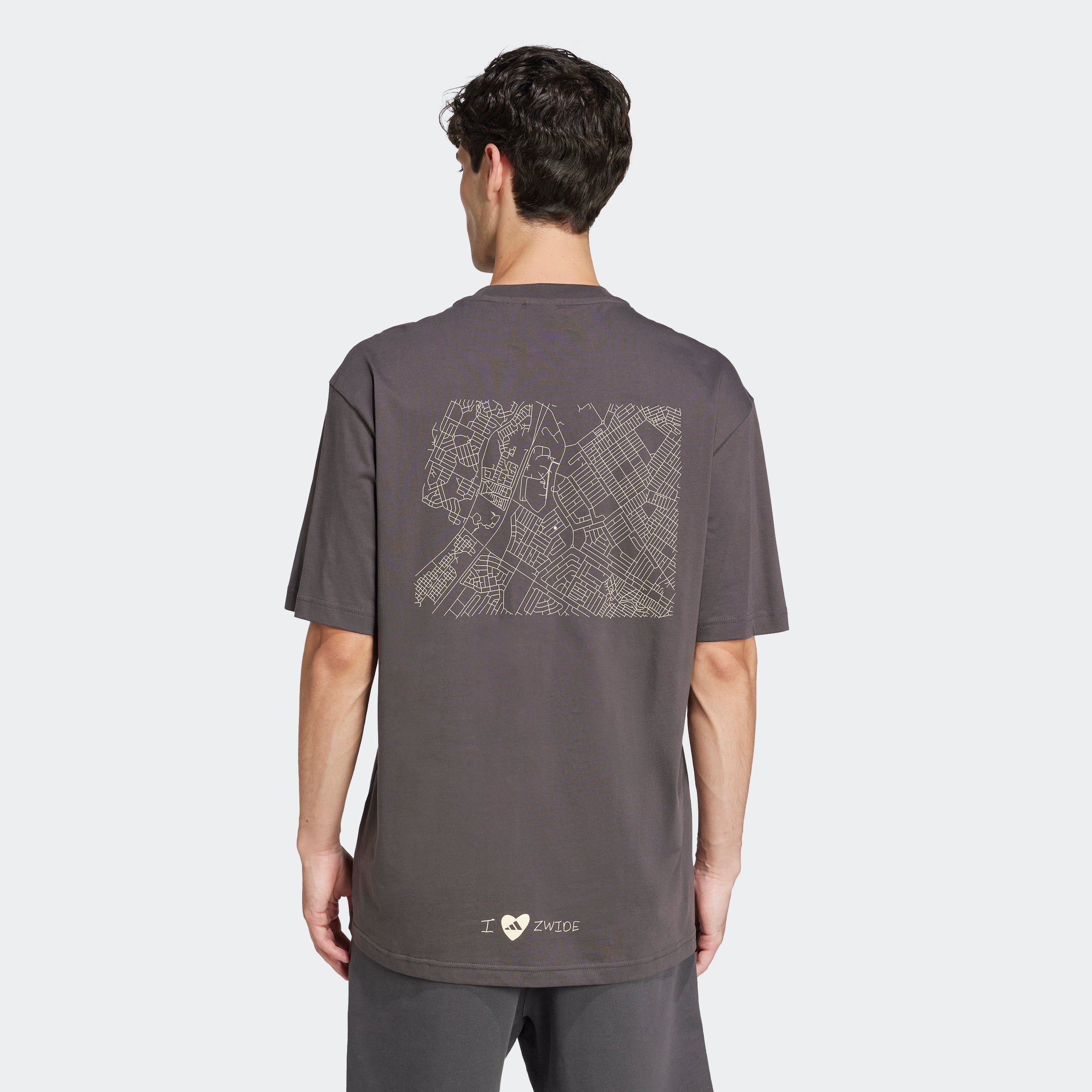 GRAPHIC TEE