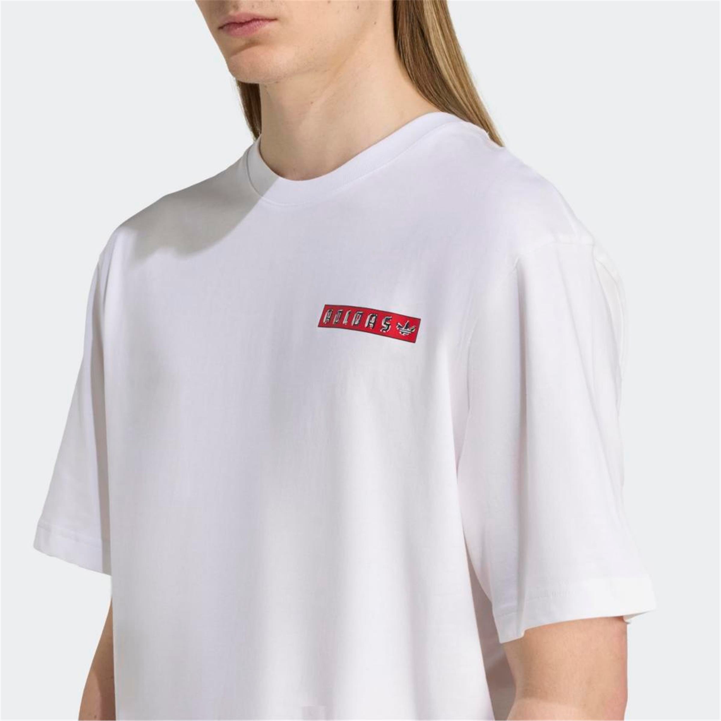 GRAPHIC TEE