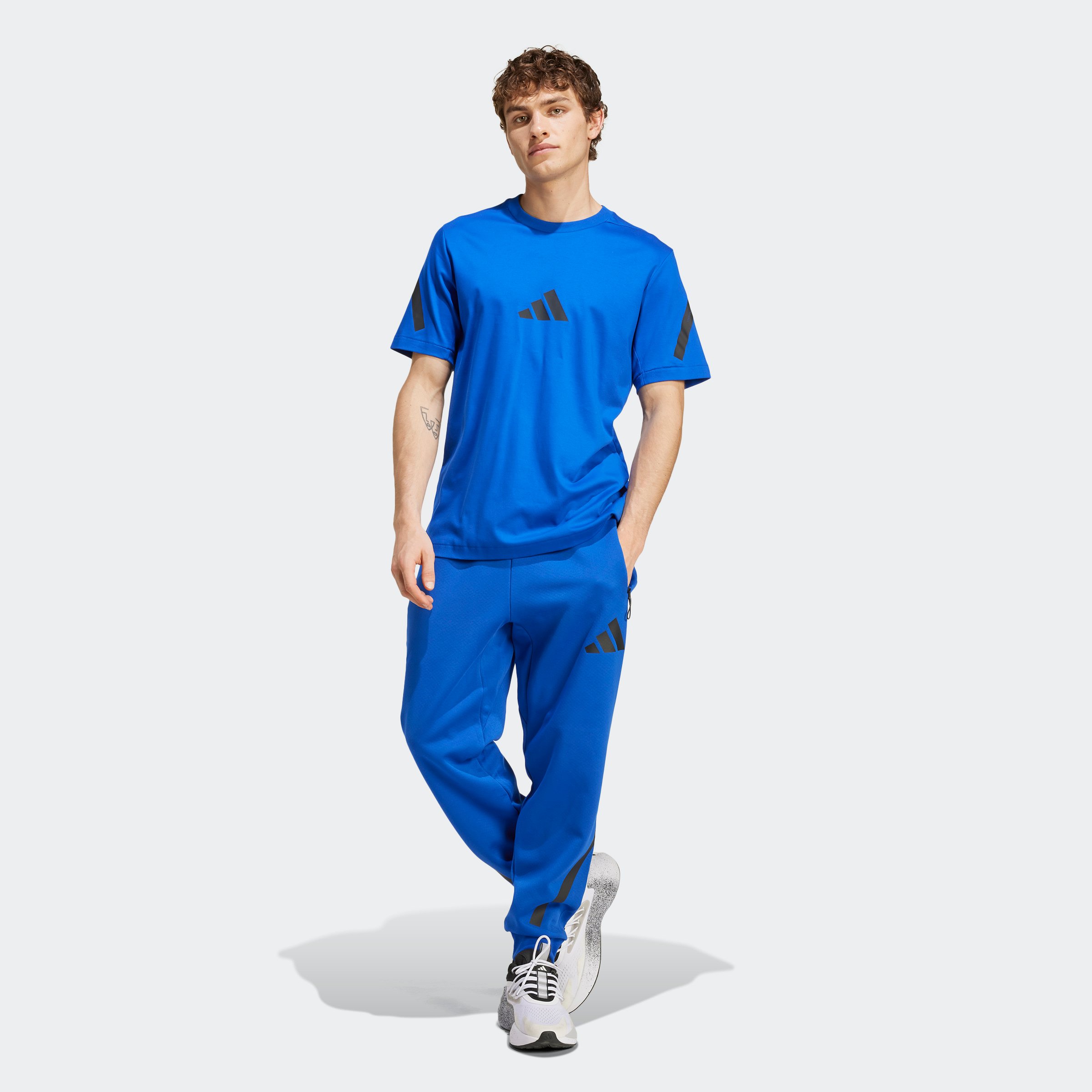 M Z.N.E. TEE