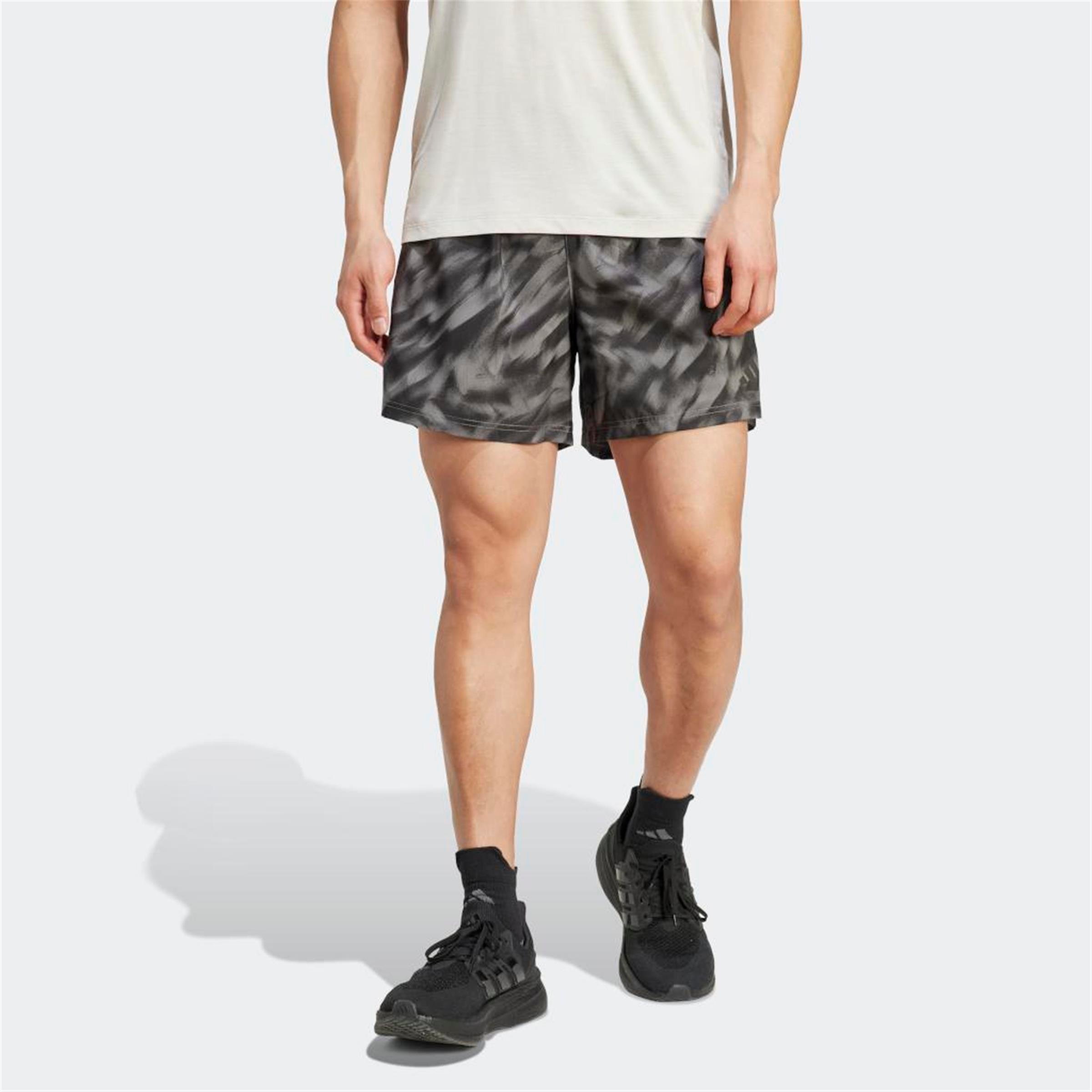 OTR AOP SHORT M