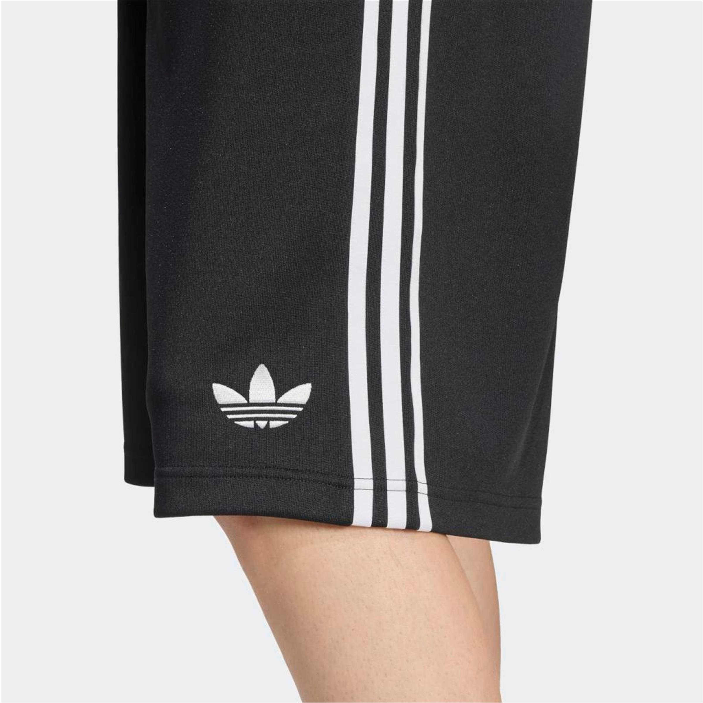 OVERSIZED SHORT