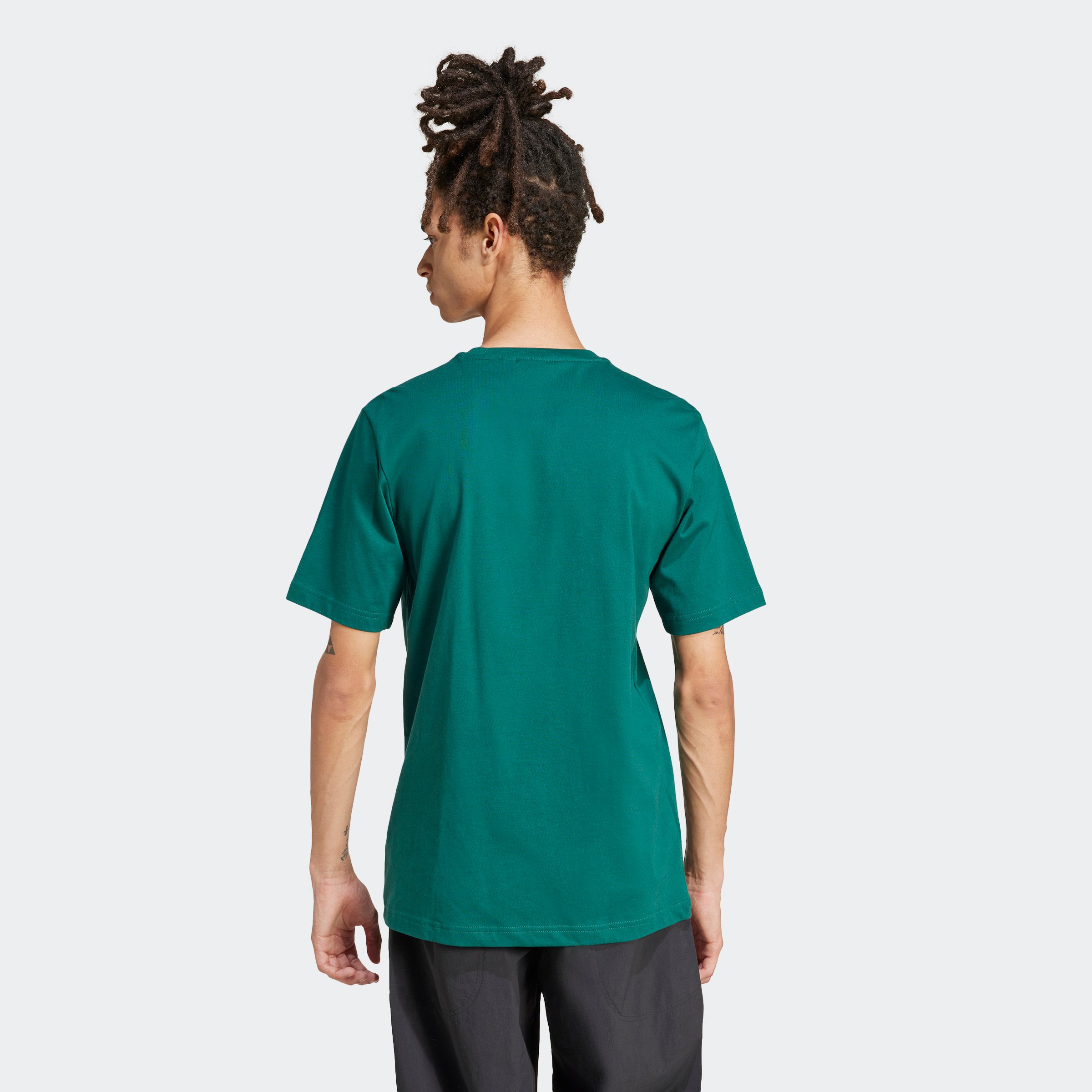 Q12 MONOGRAM T