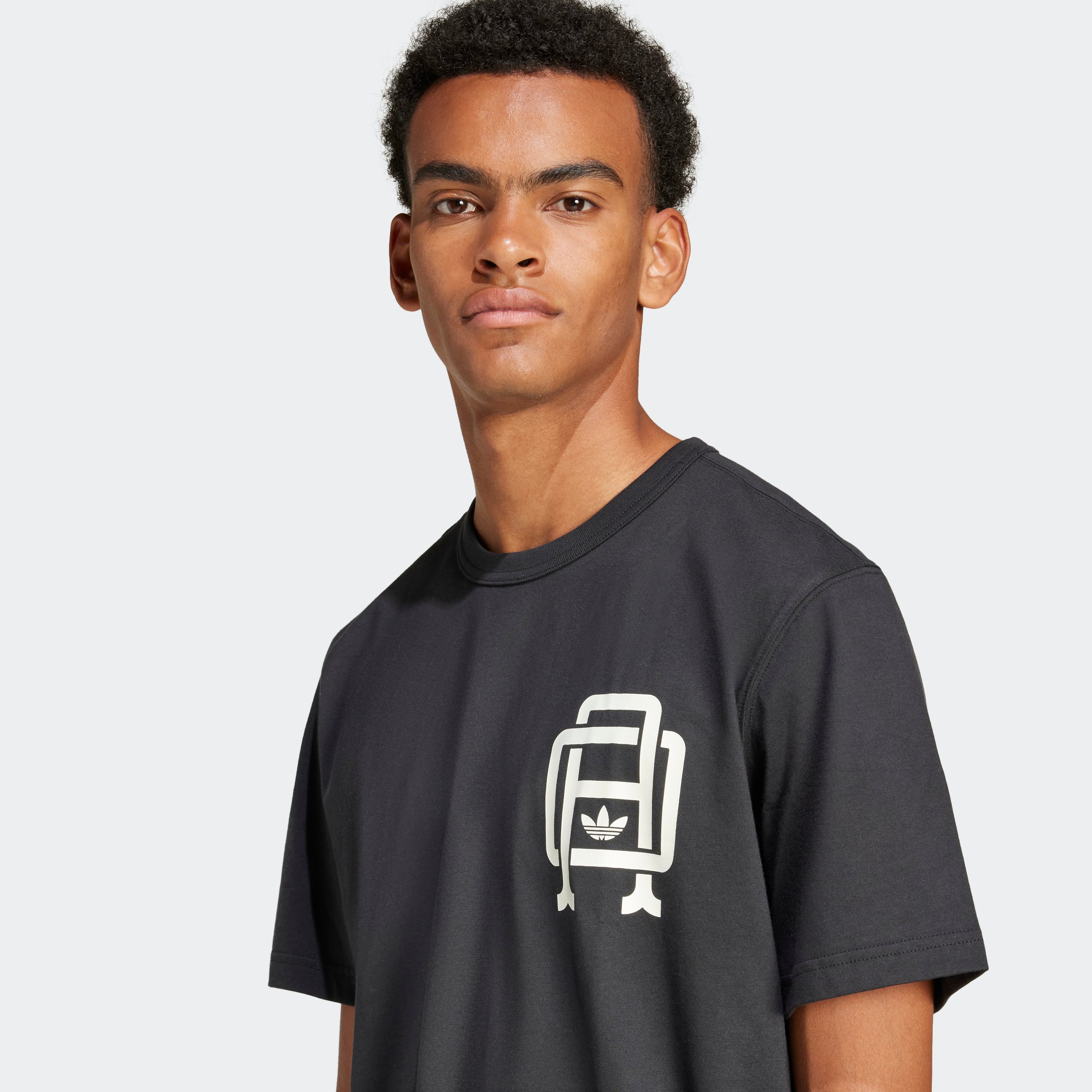 Q12 VARSITY TEE