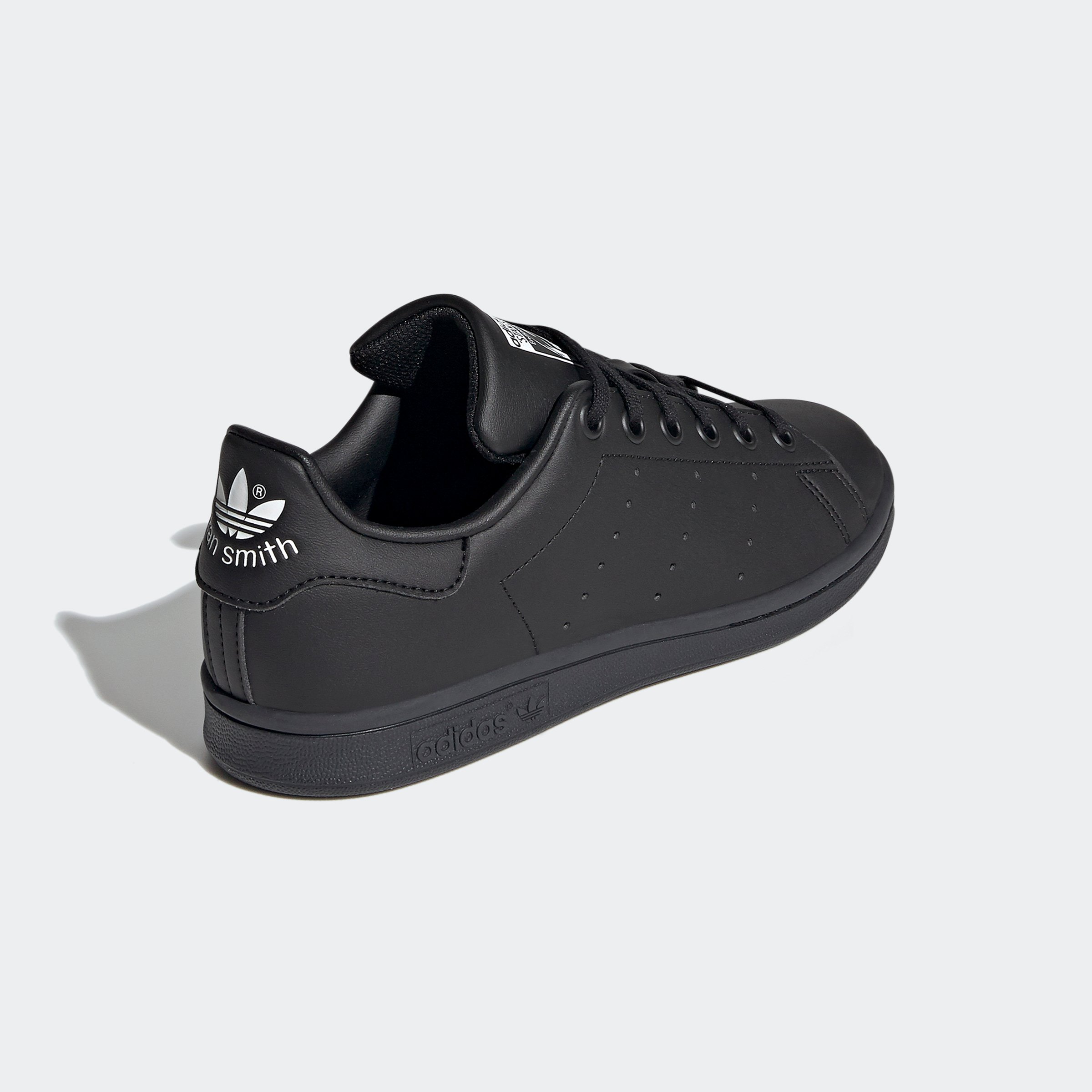 STAN SMITH J