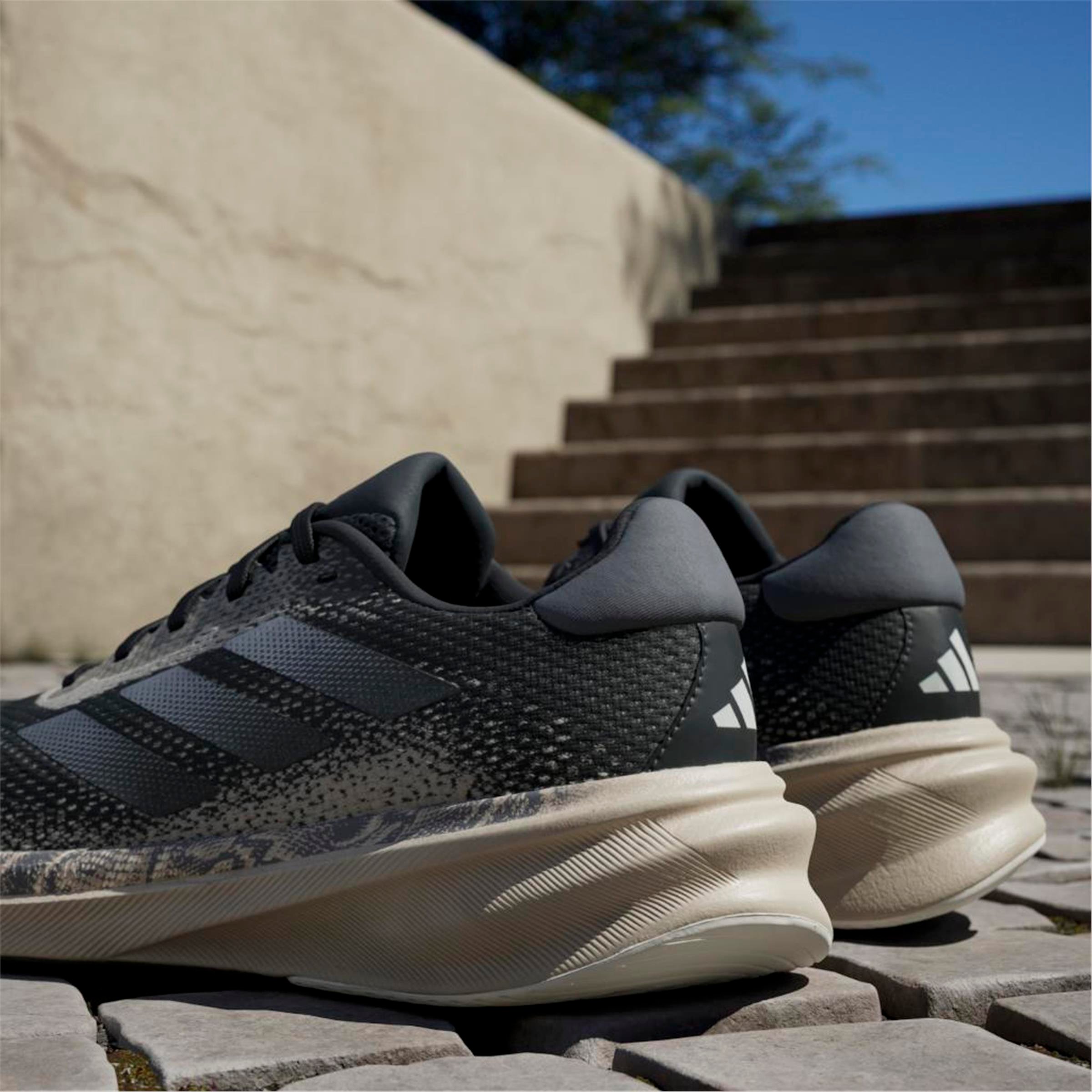 SUPERNOVA STRIDE M