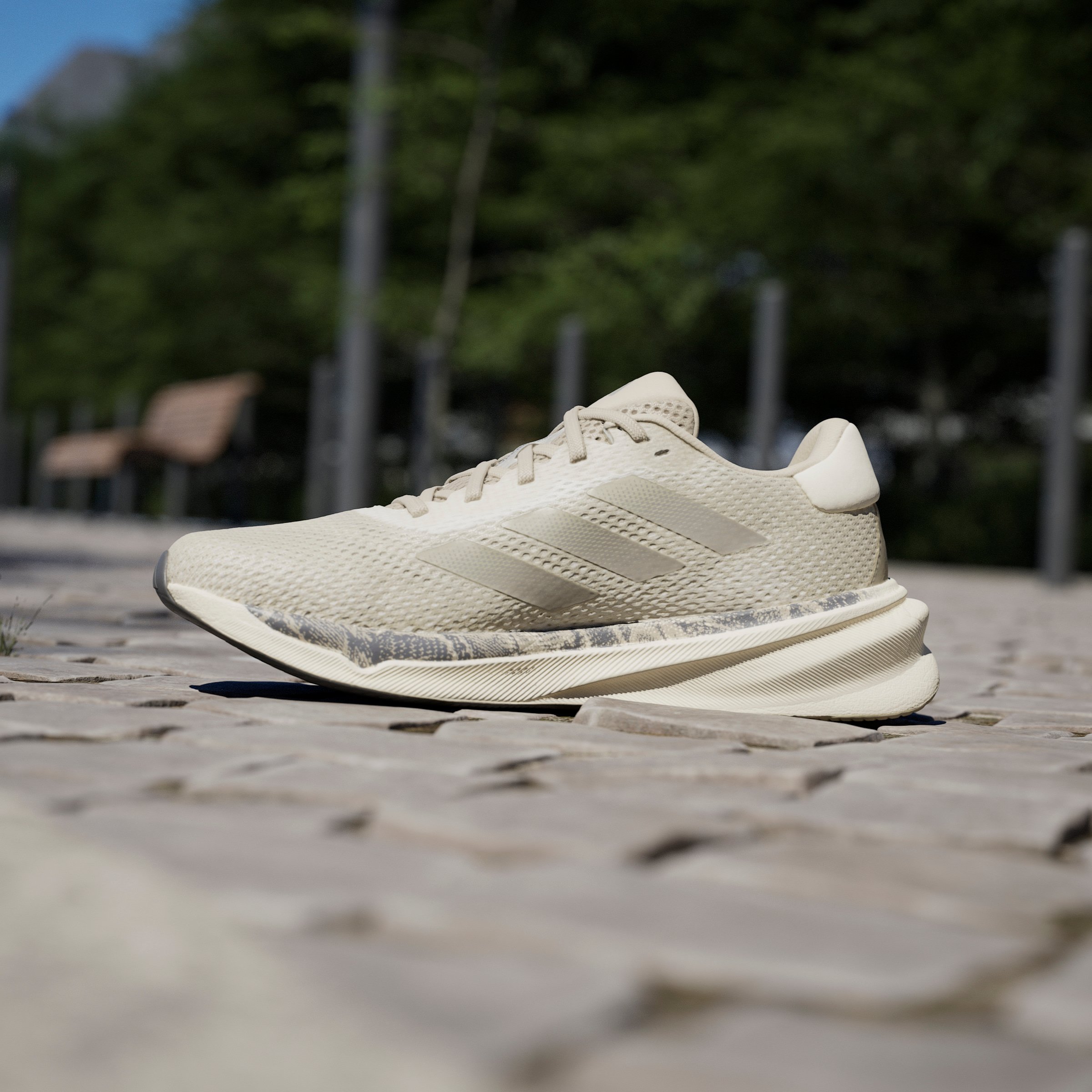 SUPERNOVA STRIDE W