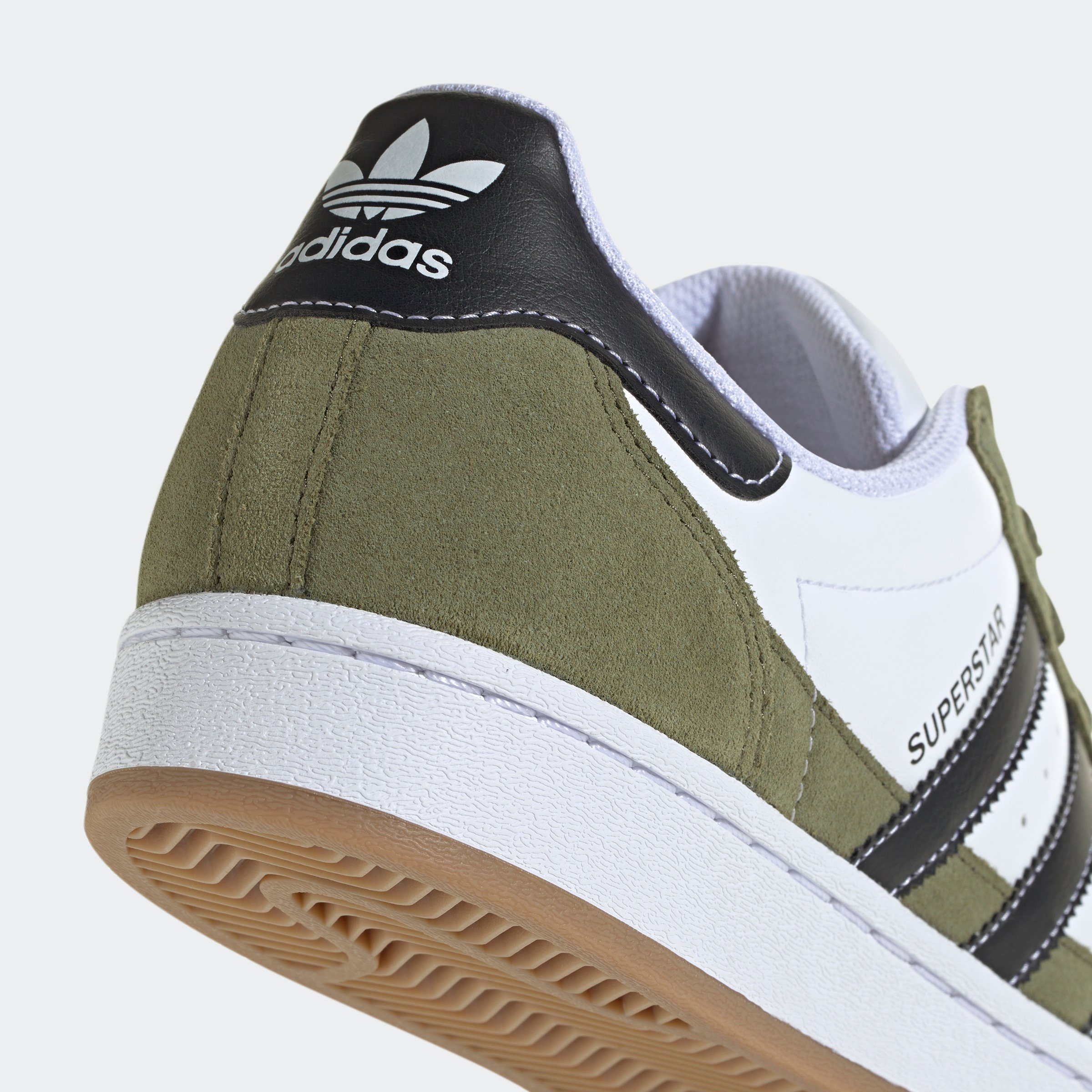 SUPERSTAR