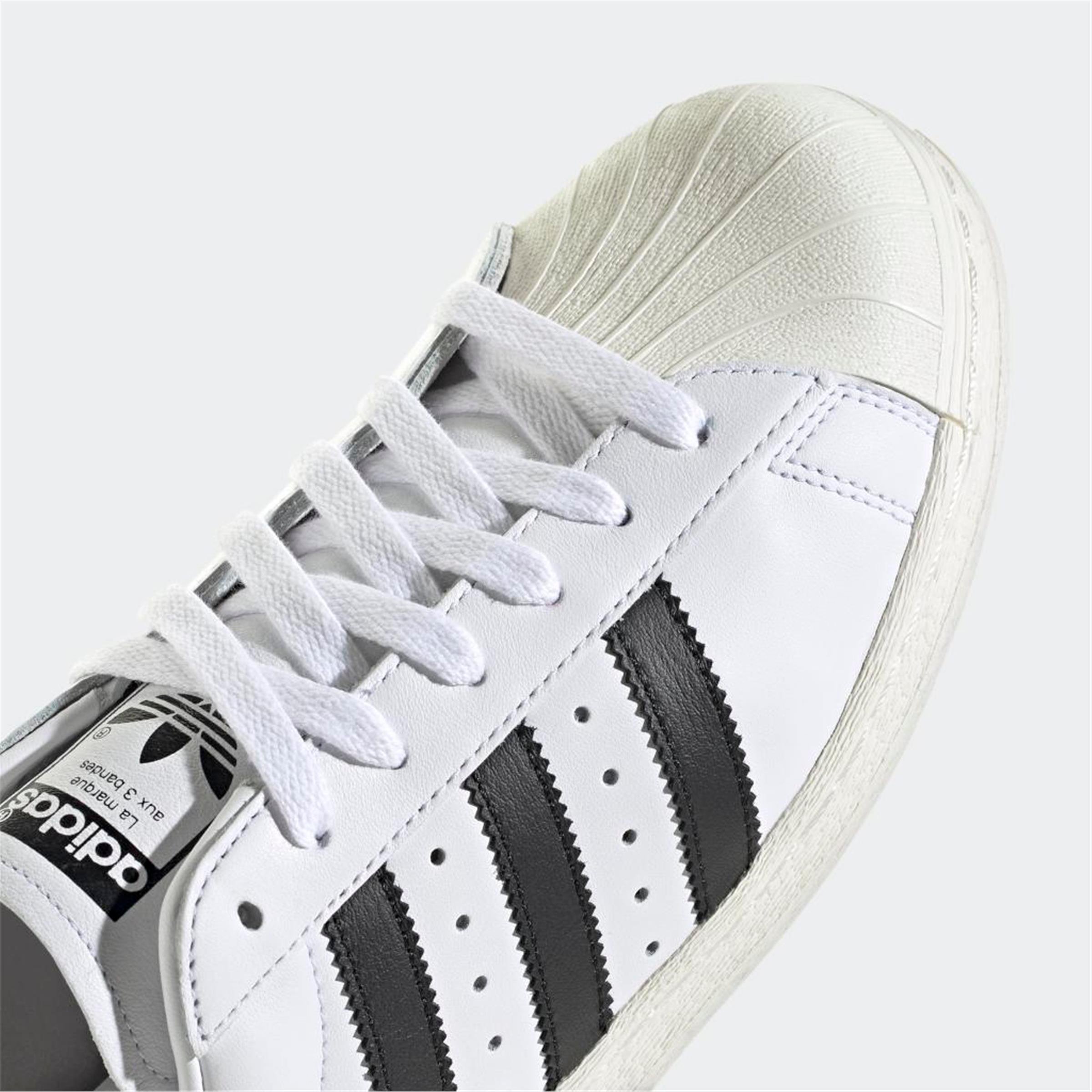 SUPERSTAR 82