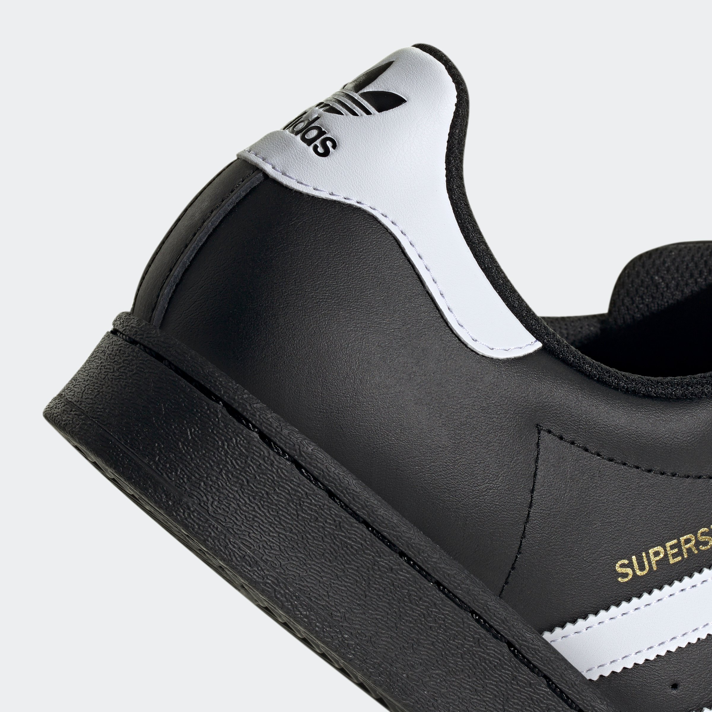 SUPERSTAR