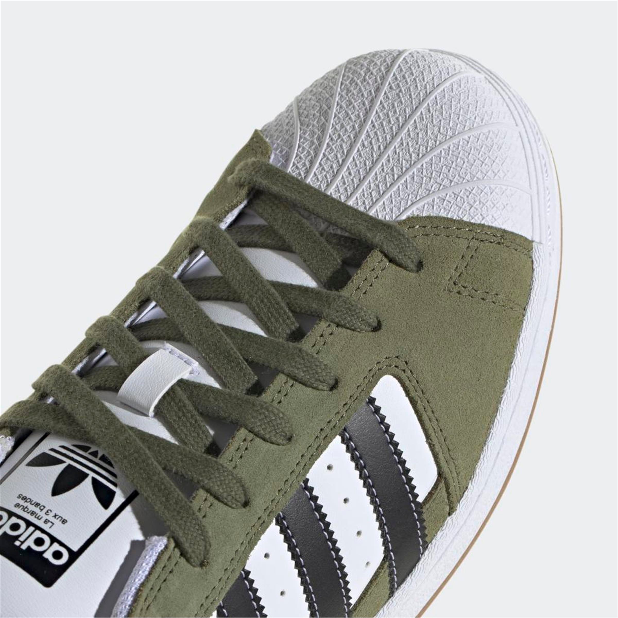 SUPERSTAR